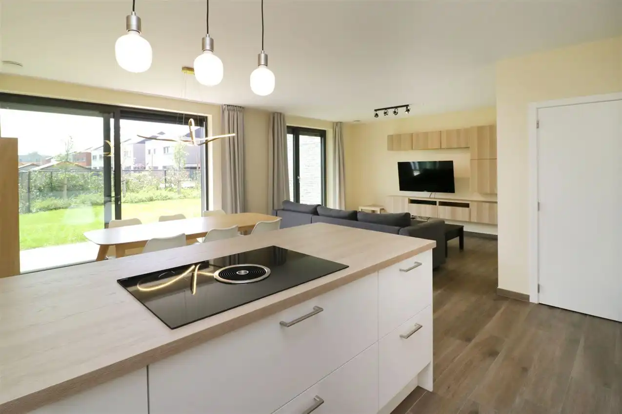 Gelijkvloers app., twee slaapkamers, autostaanplaats nabij centrum foto 16