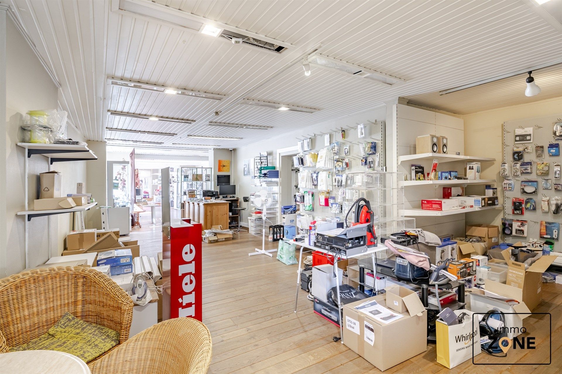 Handelspand met appartement te koop in het centrum van Hamme foto 5