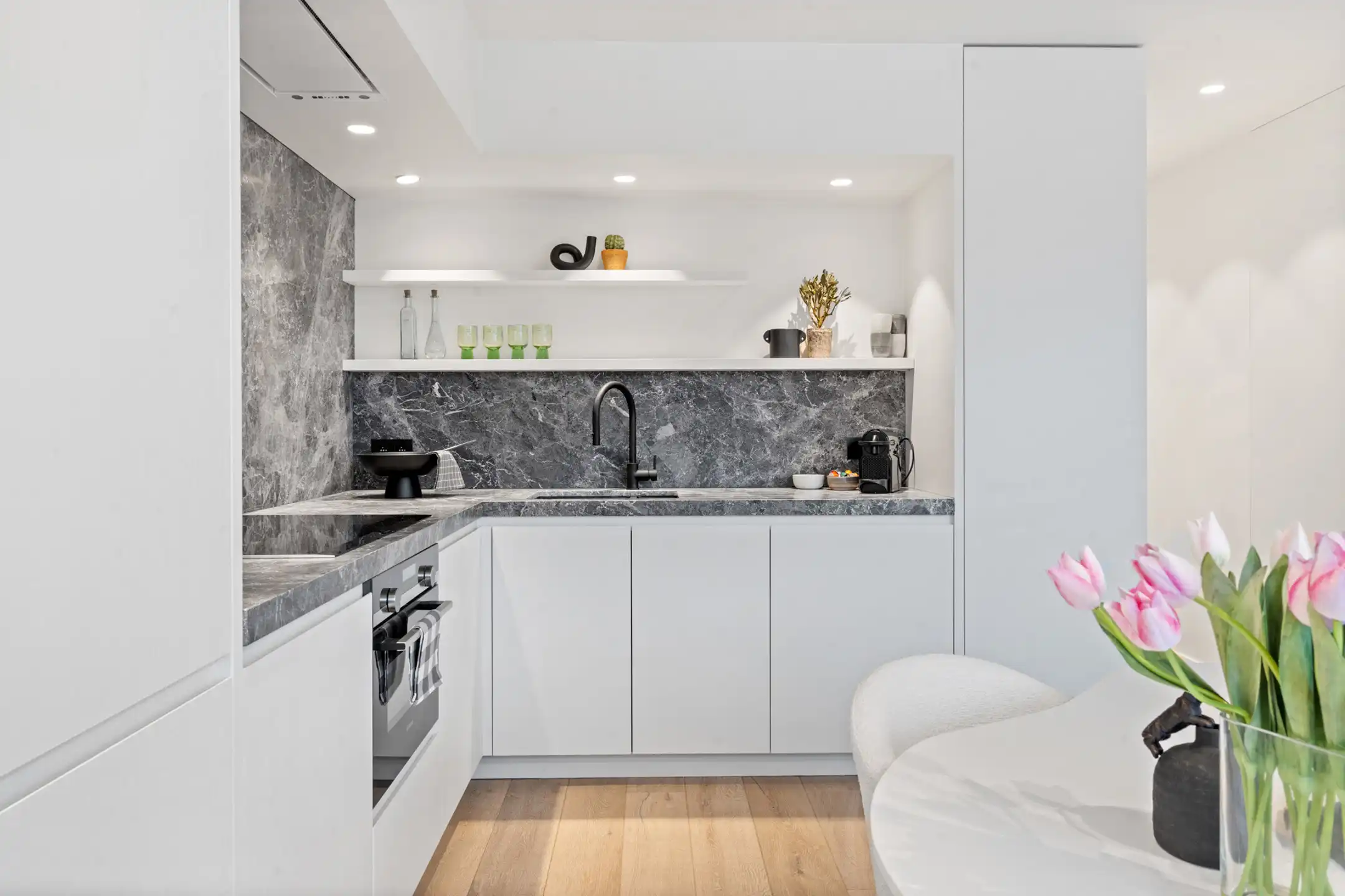 Prachtige penthouse, zijdelings zeezicht & 2 ruime terrassen foto 13