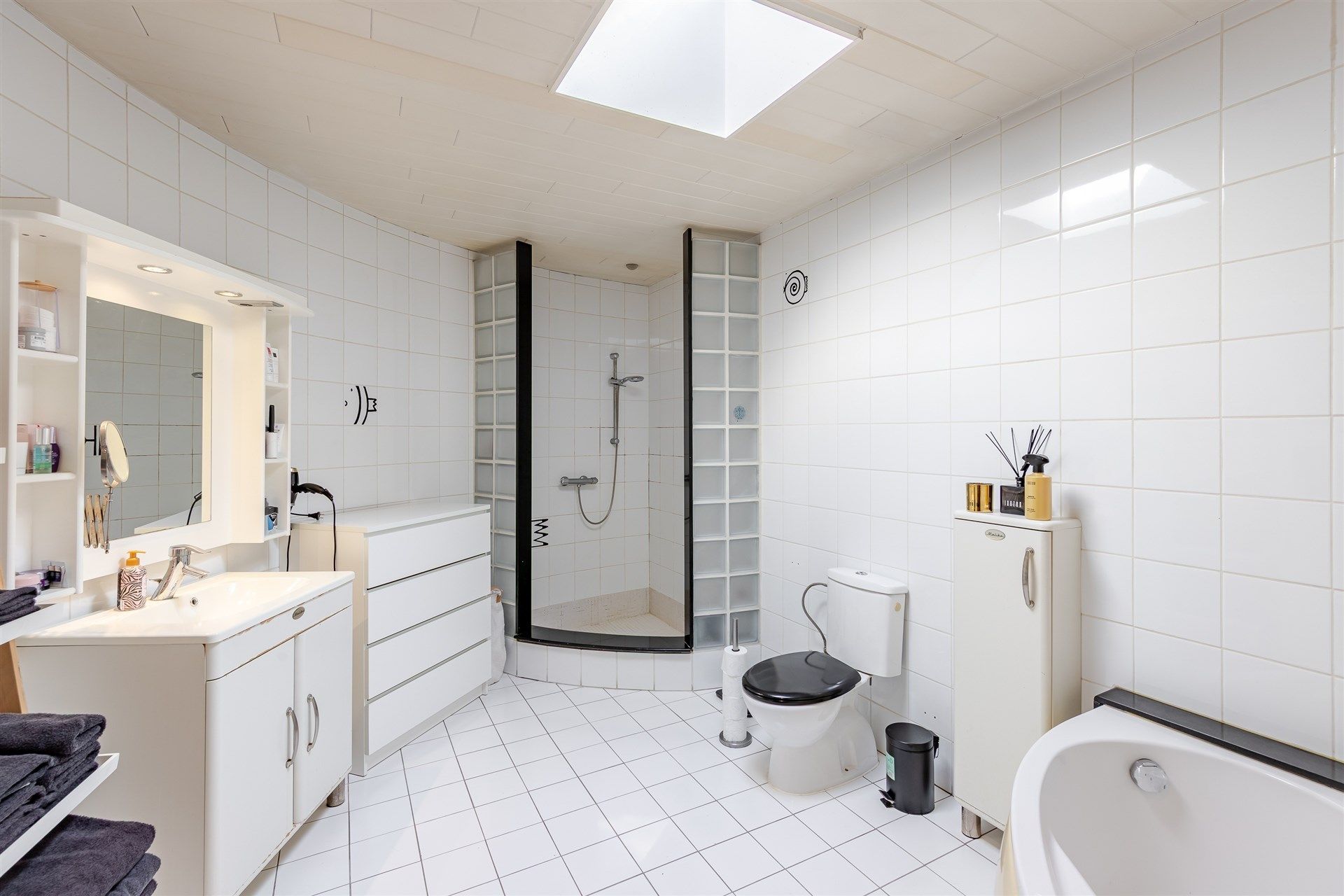 Bijzonder ruime woning met diepe tuin in Wetteren centrum foto 11