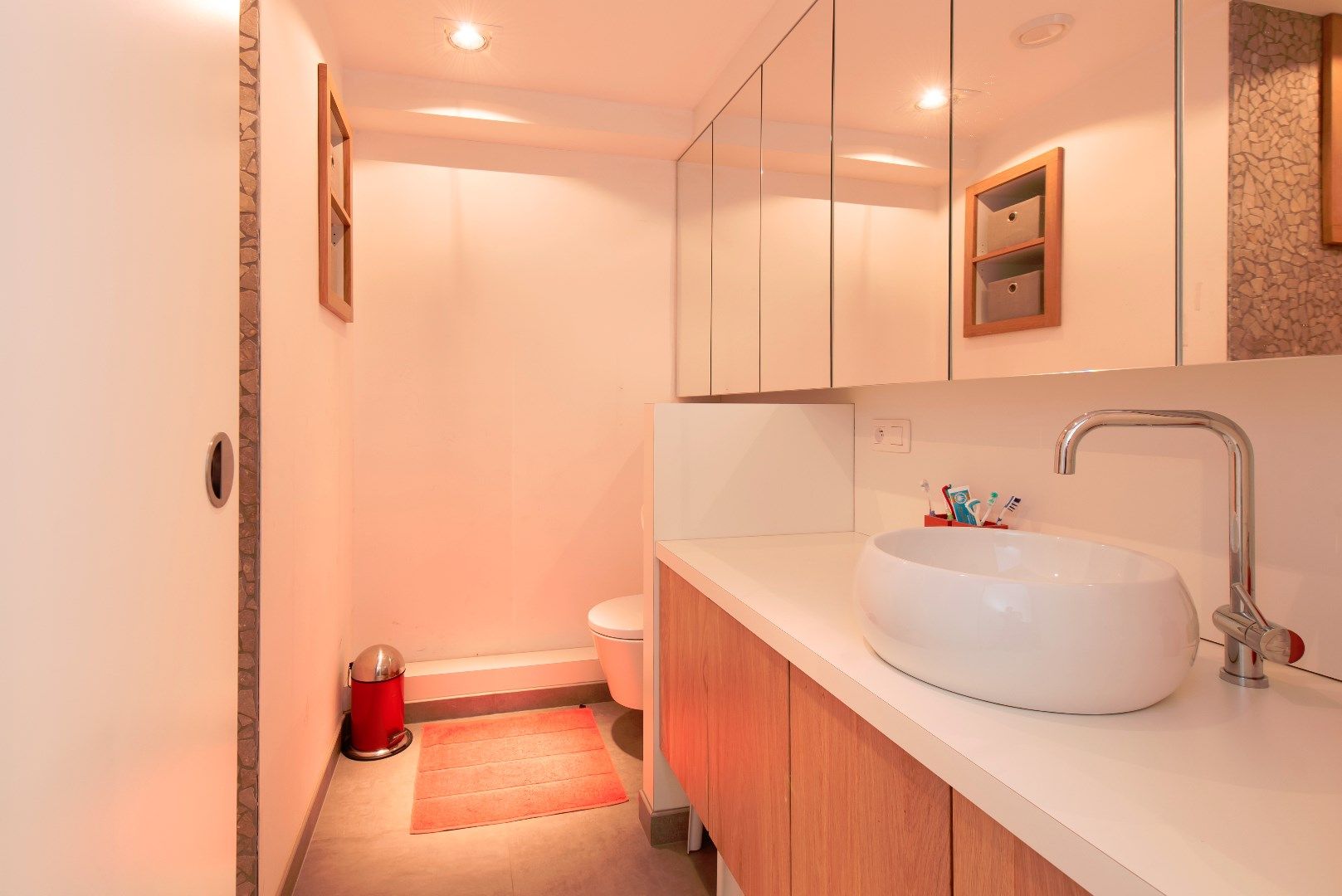 Zeer ruim en prachtig afgewerkt 3 slaapkamerappartement op enkele stappen van de Zeedijk van Middelkerke foto 3