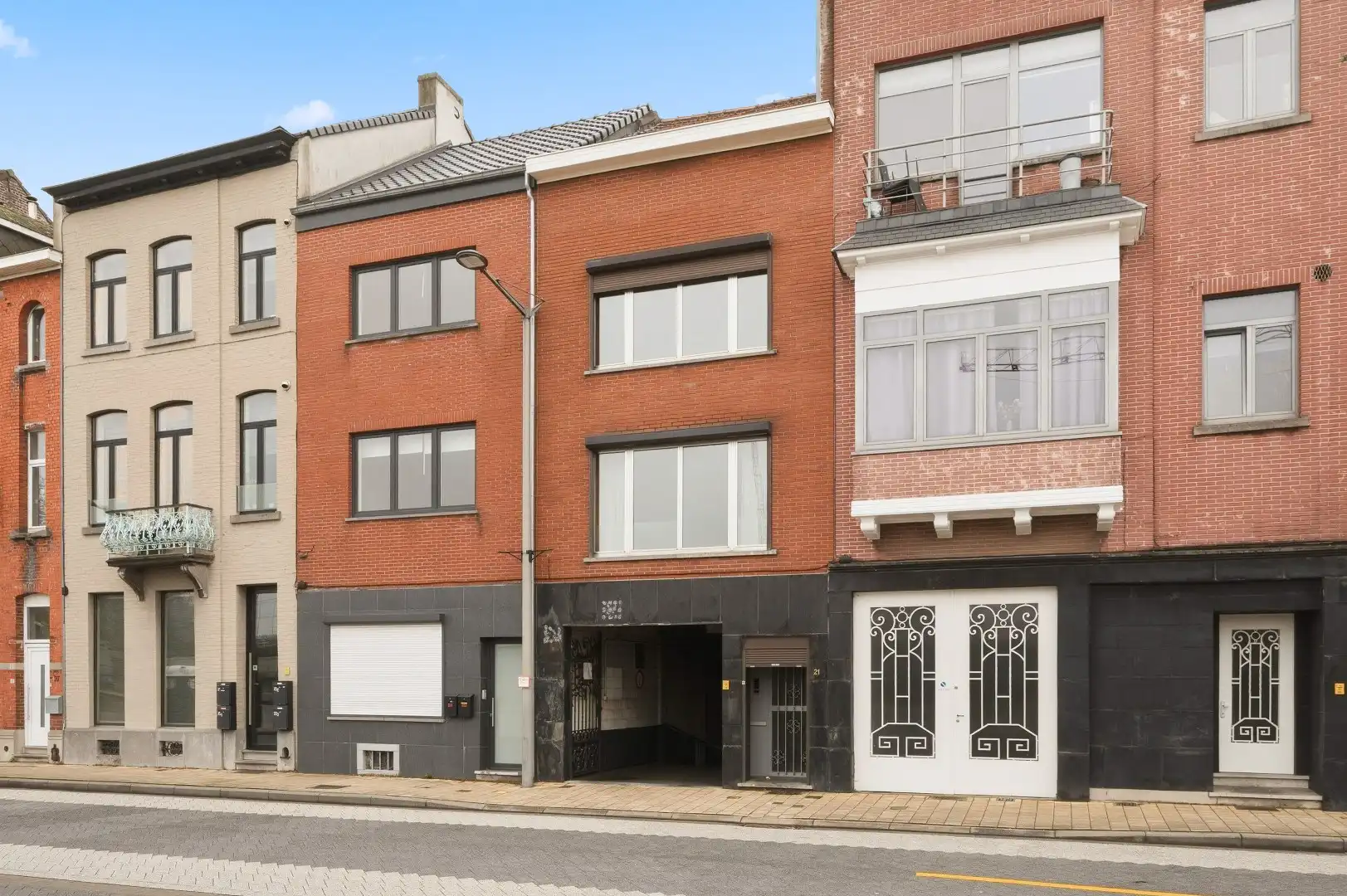 Te renoveren bel-étagewoning op topligging in het centrum van Tienen foto 3