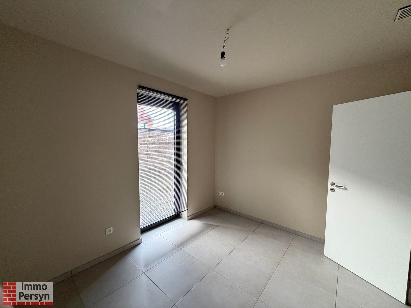 Gelijkvloers  3-slaapkamerappartement met terras foto 10