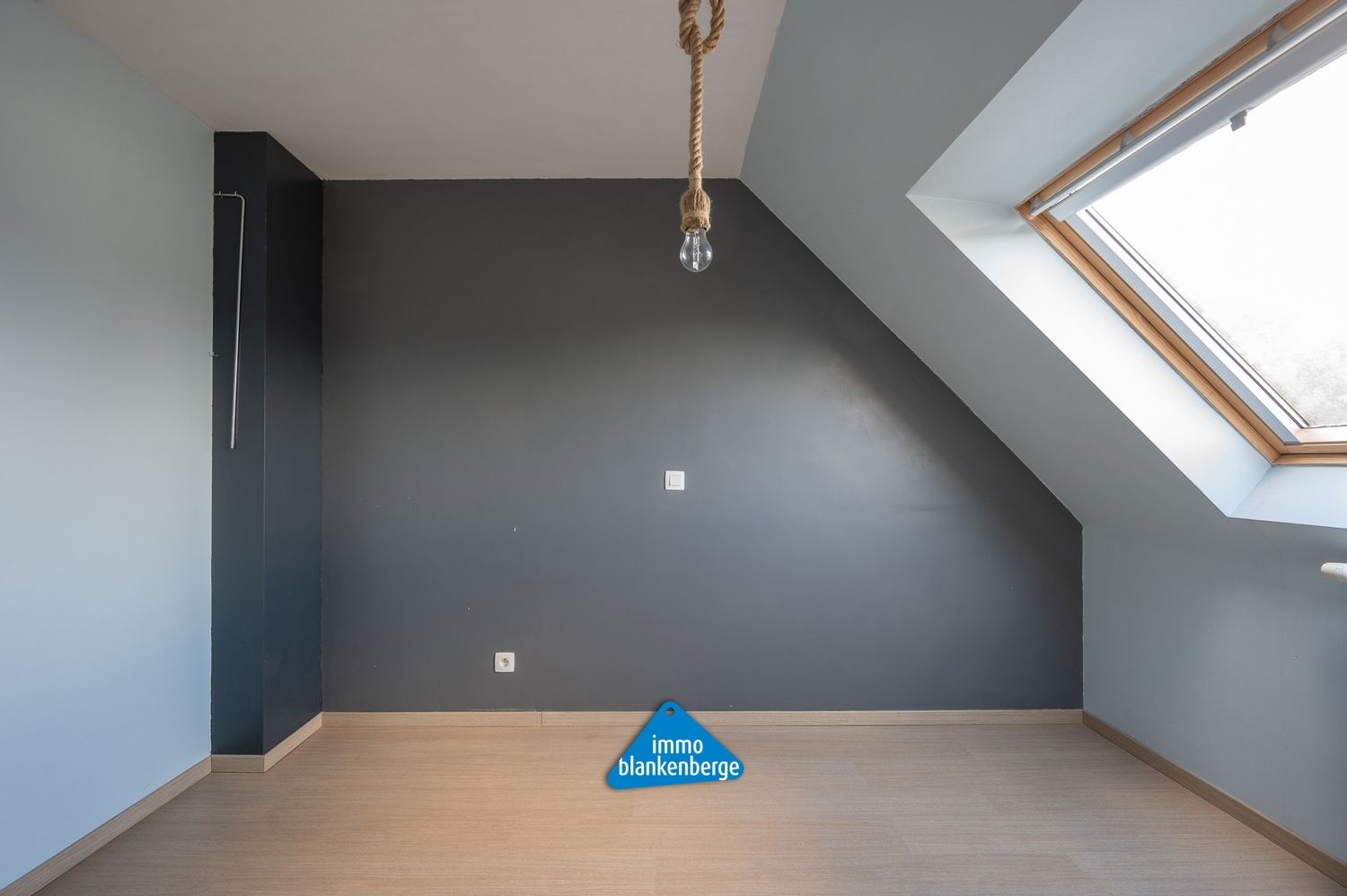 Bel-etage met een Lichtrijke Leefruimte, Grote Garage en een Zuidgerichte Tuin foto 15