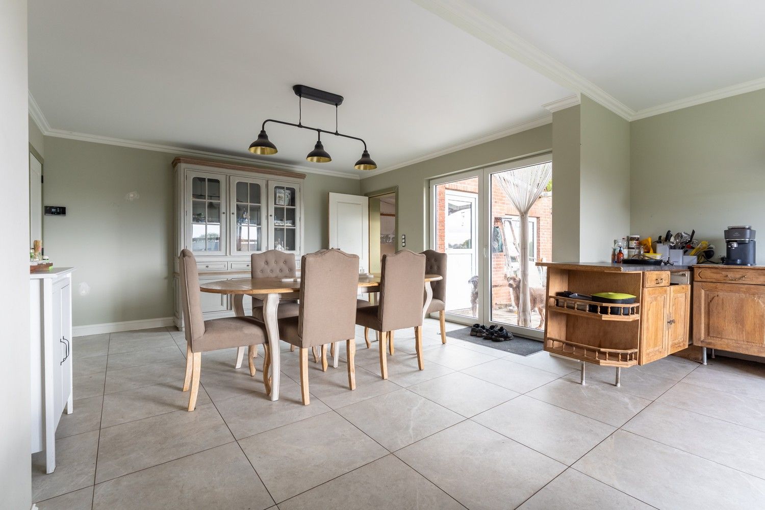 Charmante gerenoveerde woning met aanpalende schuur en 3 aparte bijgebouwen op 28a49 in Achel foto 8