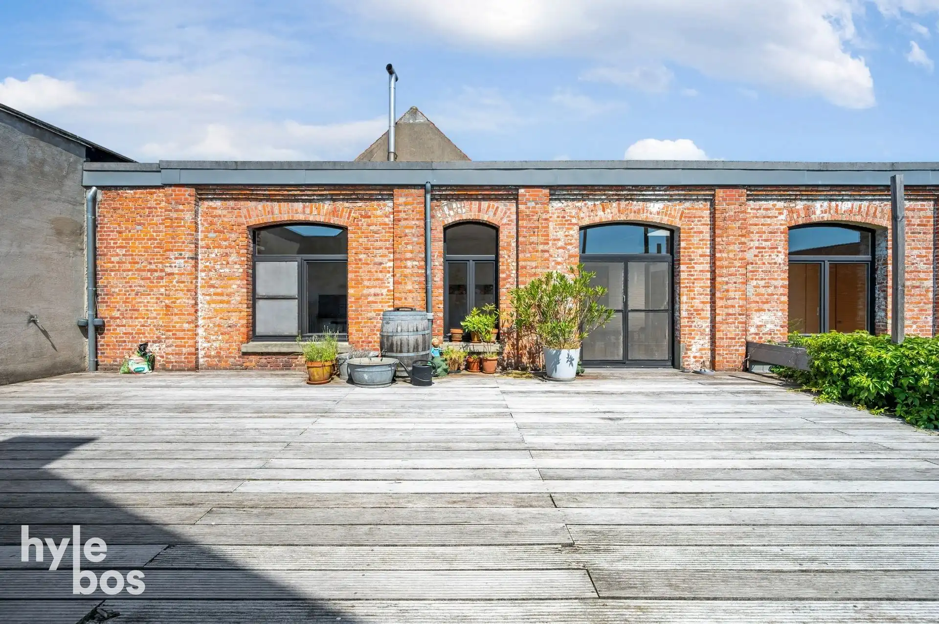 Uniek open woonconcept met mooie tuin foto 22