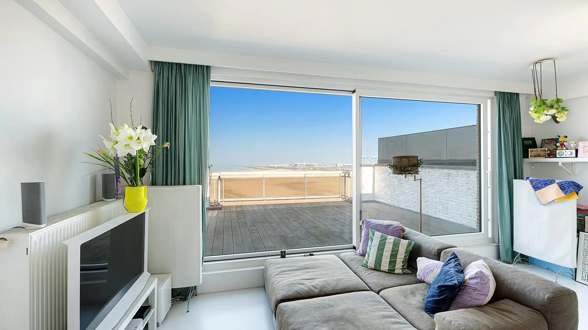 Mooie penthouse met zicht op zee en hinterland foto 6