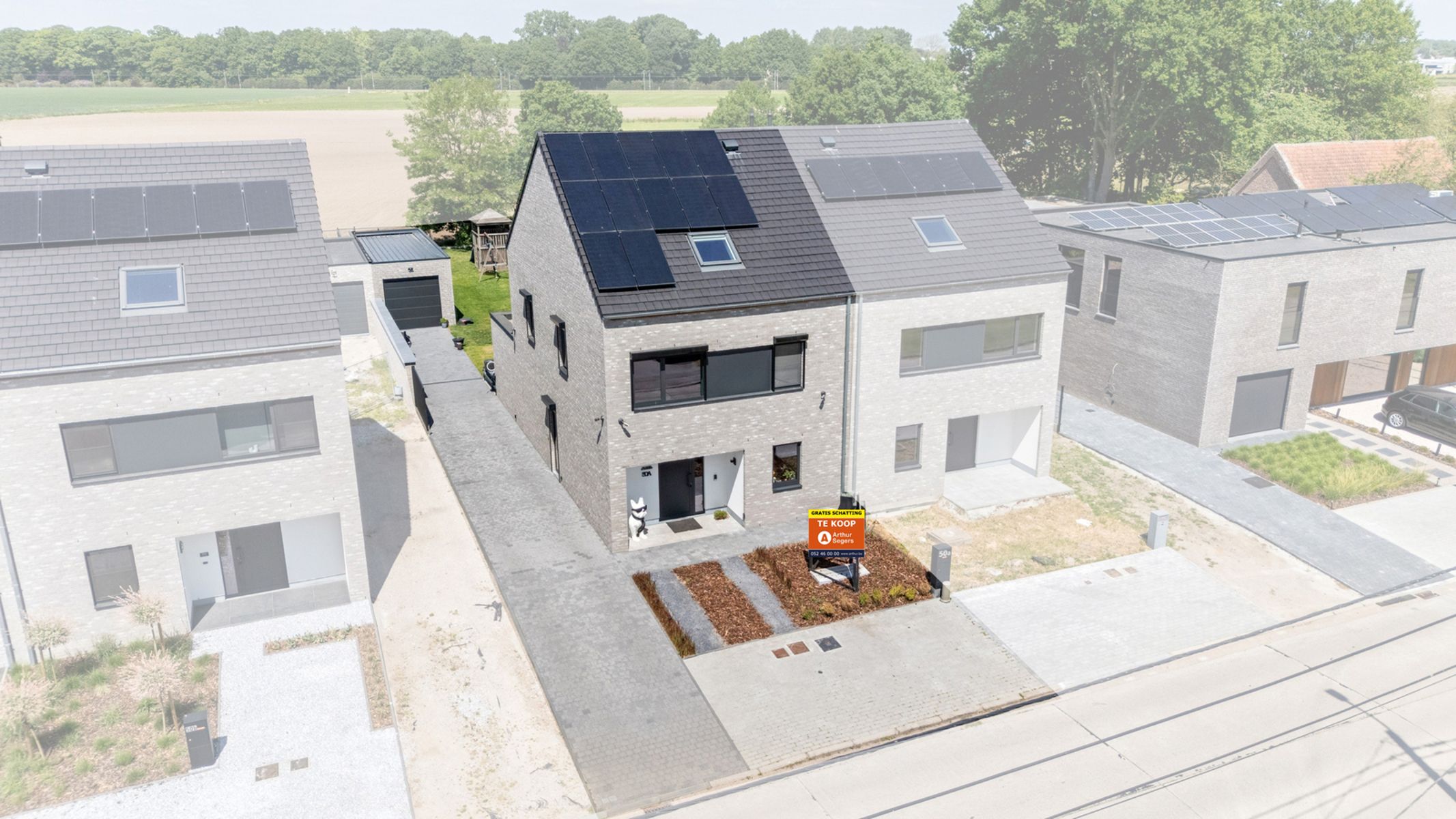 Recente energiezuinige (EPC A+) gezinswoning mét garage.  foto 2