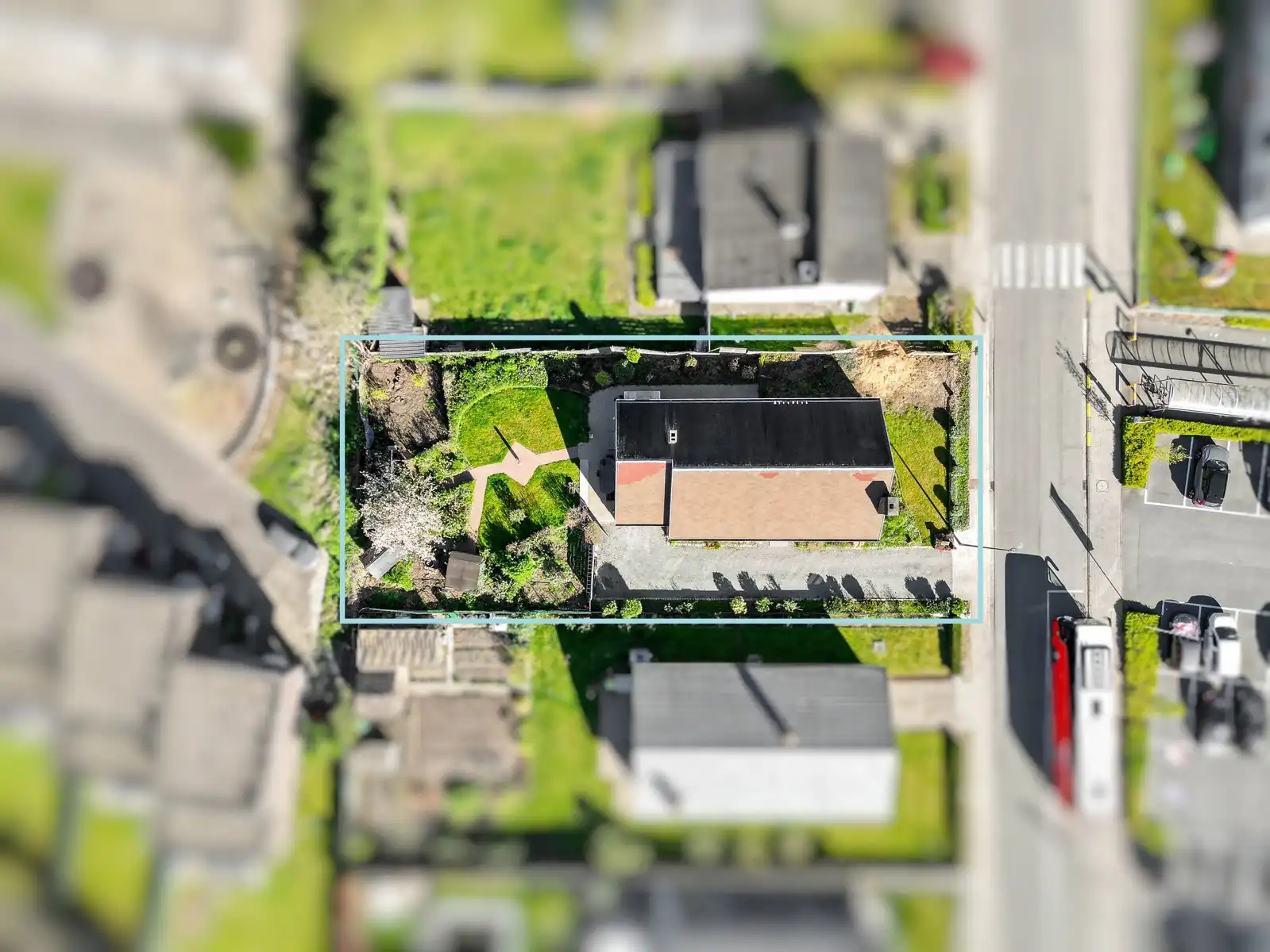 Gunstig gelegen, te renoveren laagbouwwoning in Londerzeel foto 2