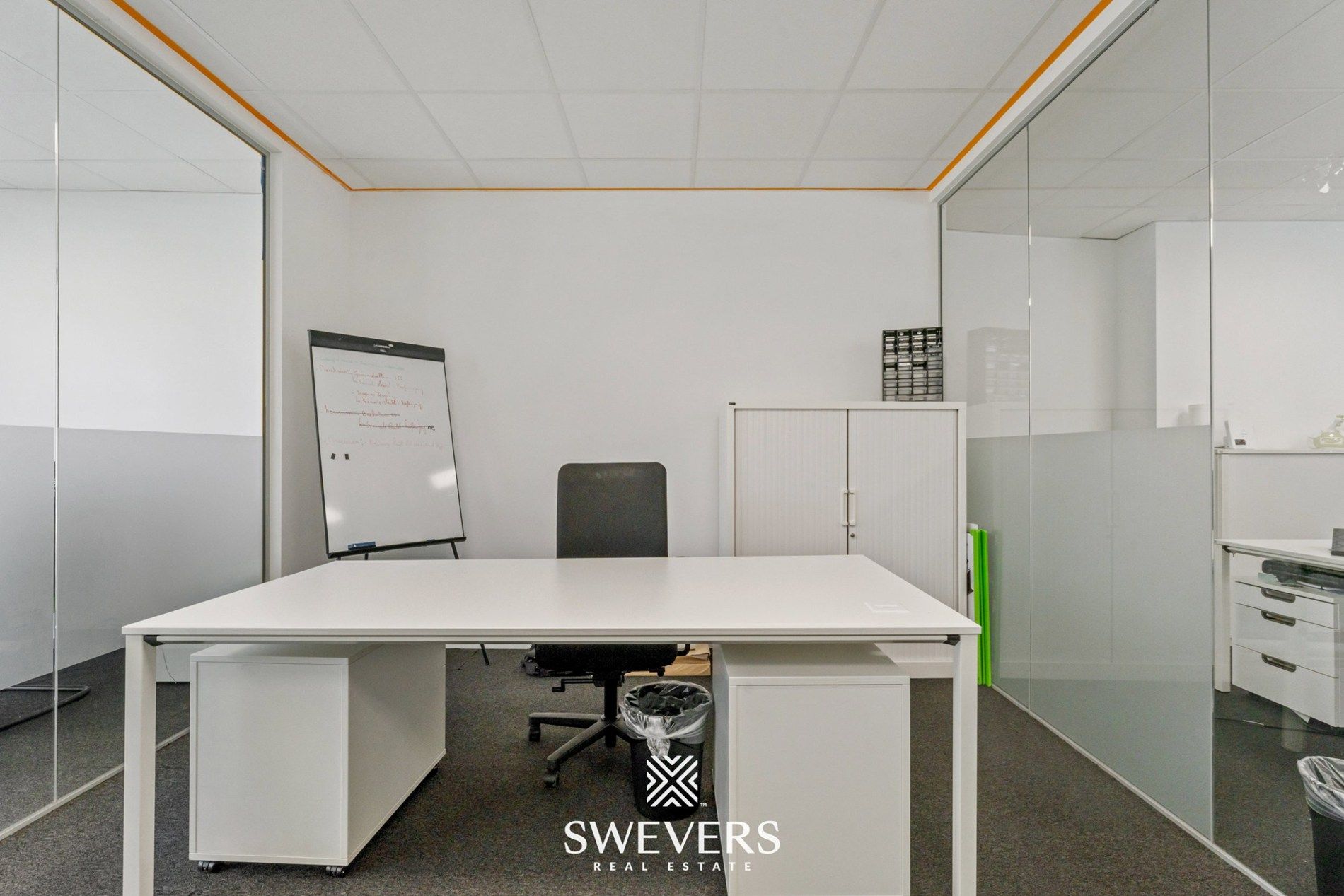 Instapklaar handelspand van 127 m² op toplocatie in Beringen foto 12