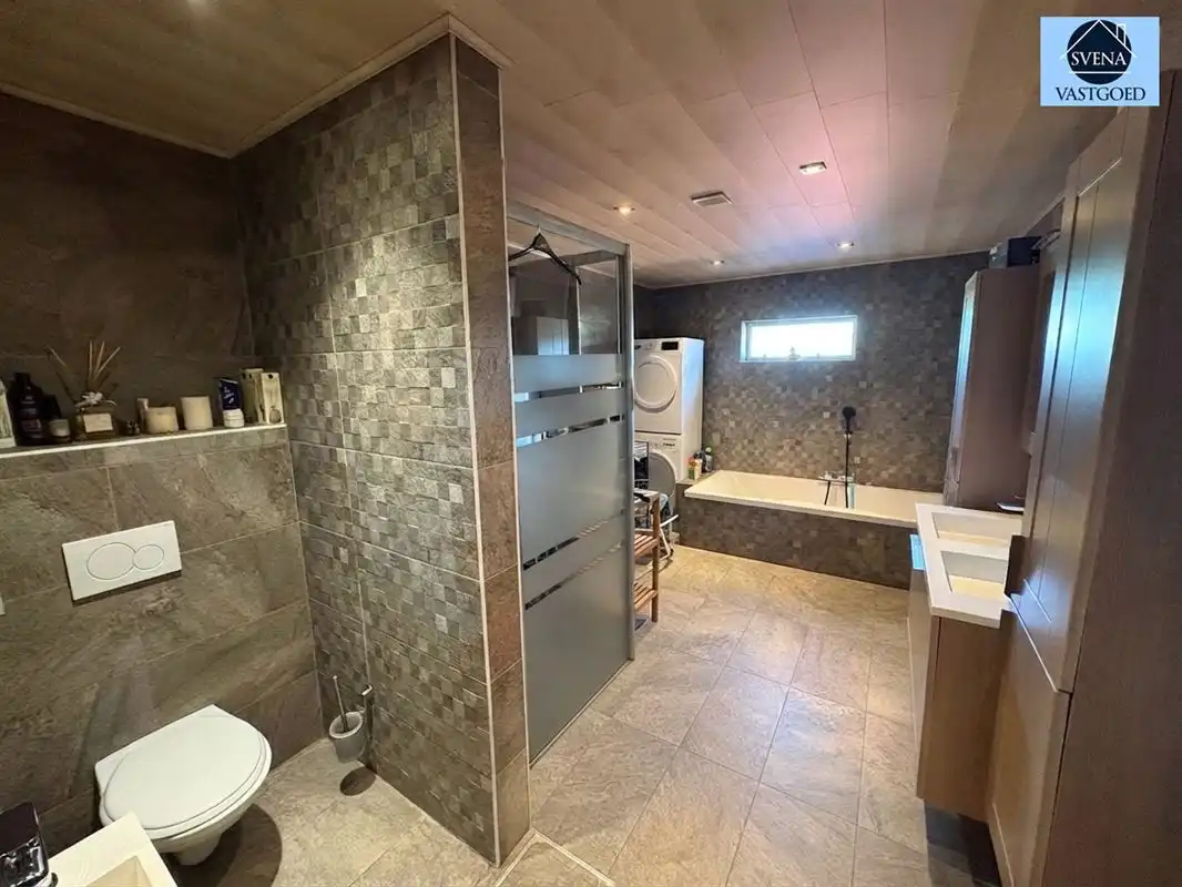 LEUKE, GOED GELEGEN WONING NABIJ CENTRUM EN WINKELS foto 7
