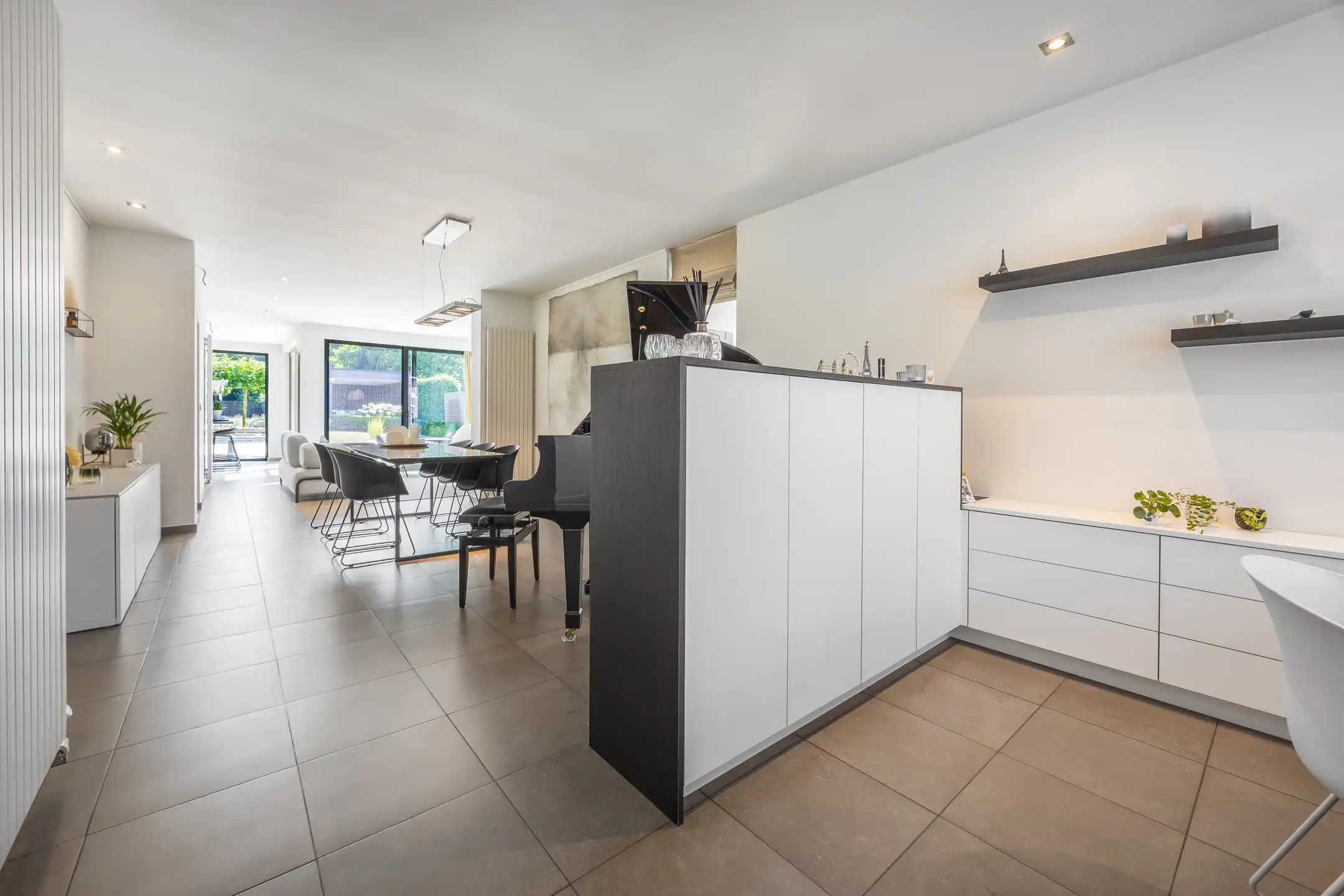 Moderne woning met tuin nabij het centrum van Westmalle foto 3