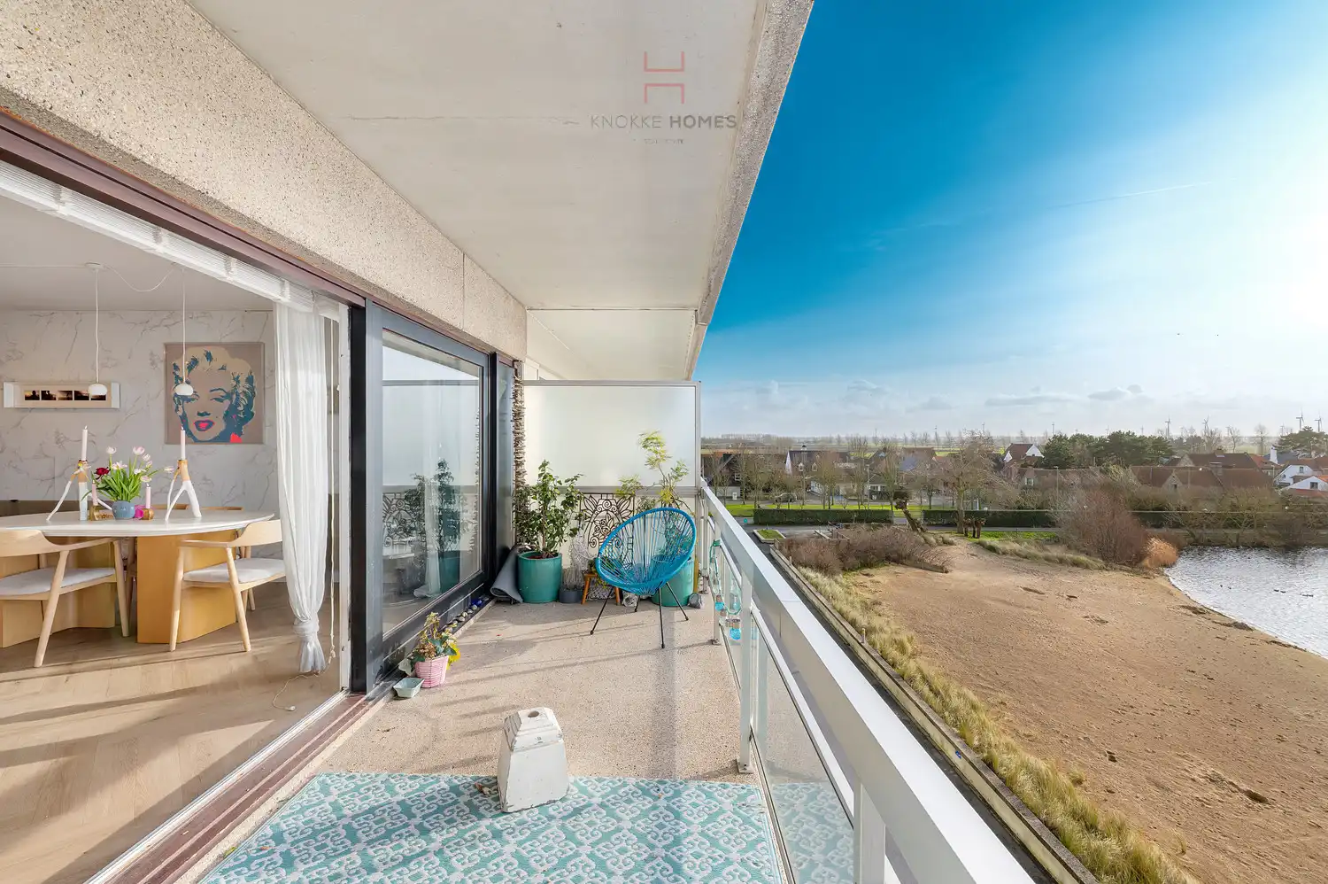 Instapklaar vernieuwd vakantie-appartement met Zuidgericht terras en open zicht in Duinbergen foto 13