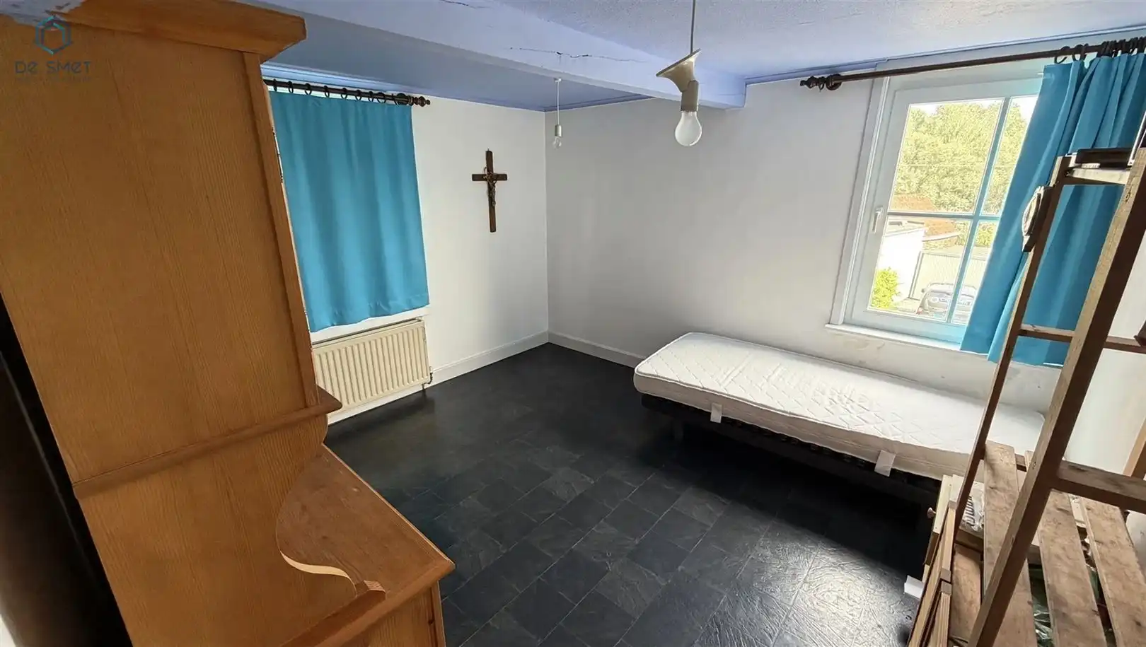 RUIME KARAKTERWONING MET 23 GARAGEBOXEN IN GERAARDSBERGEN foto 23