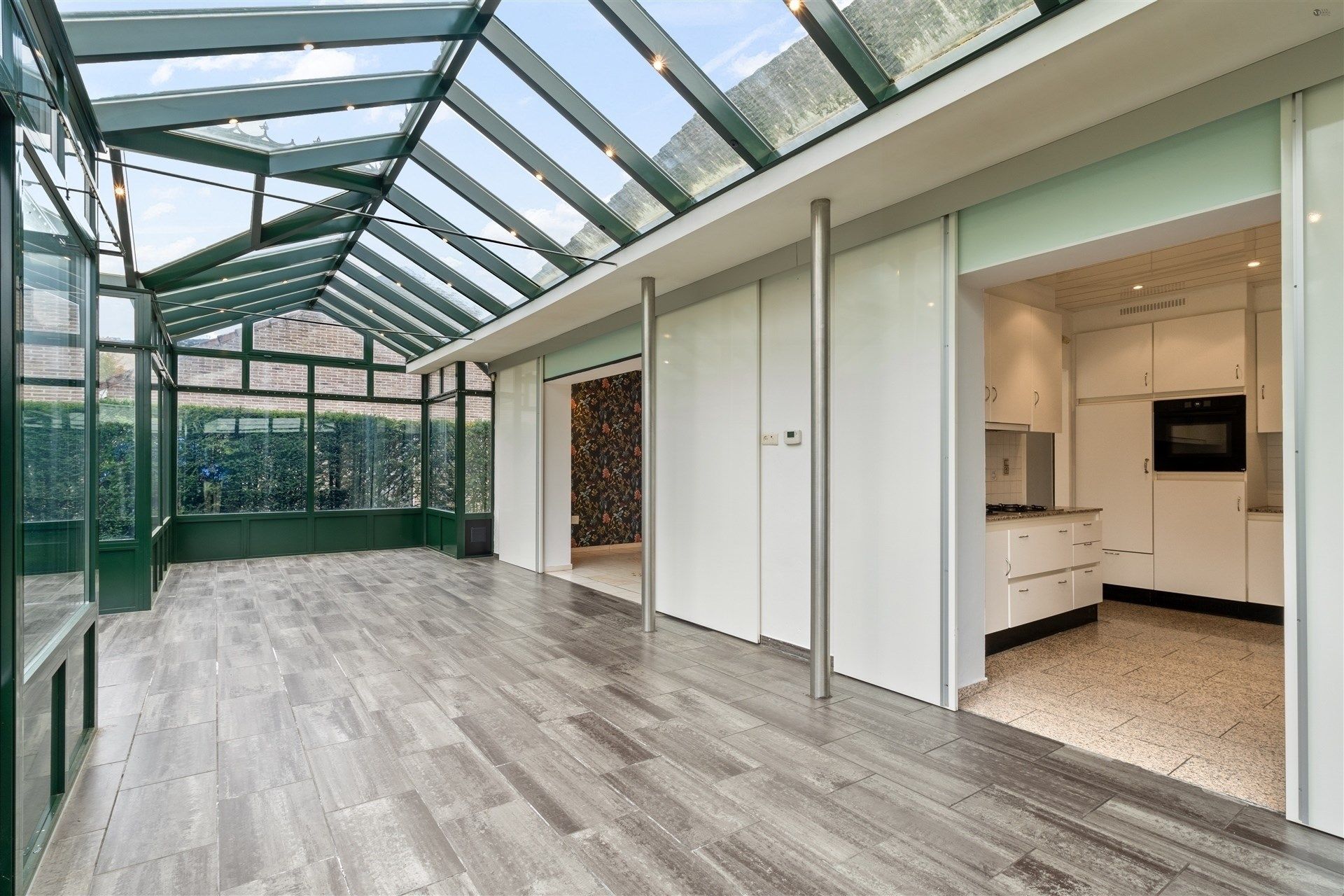 ruim en goed verzorgde woning met grote veranda  foto 10