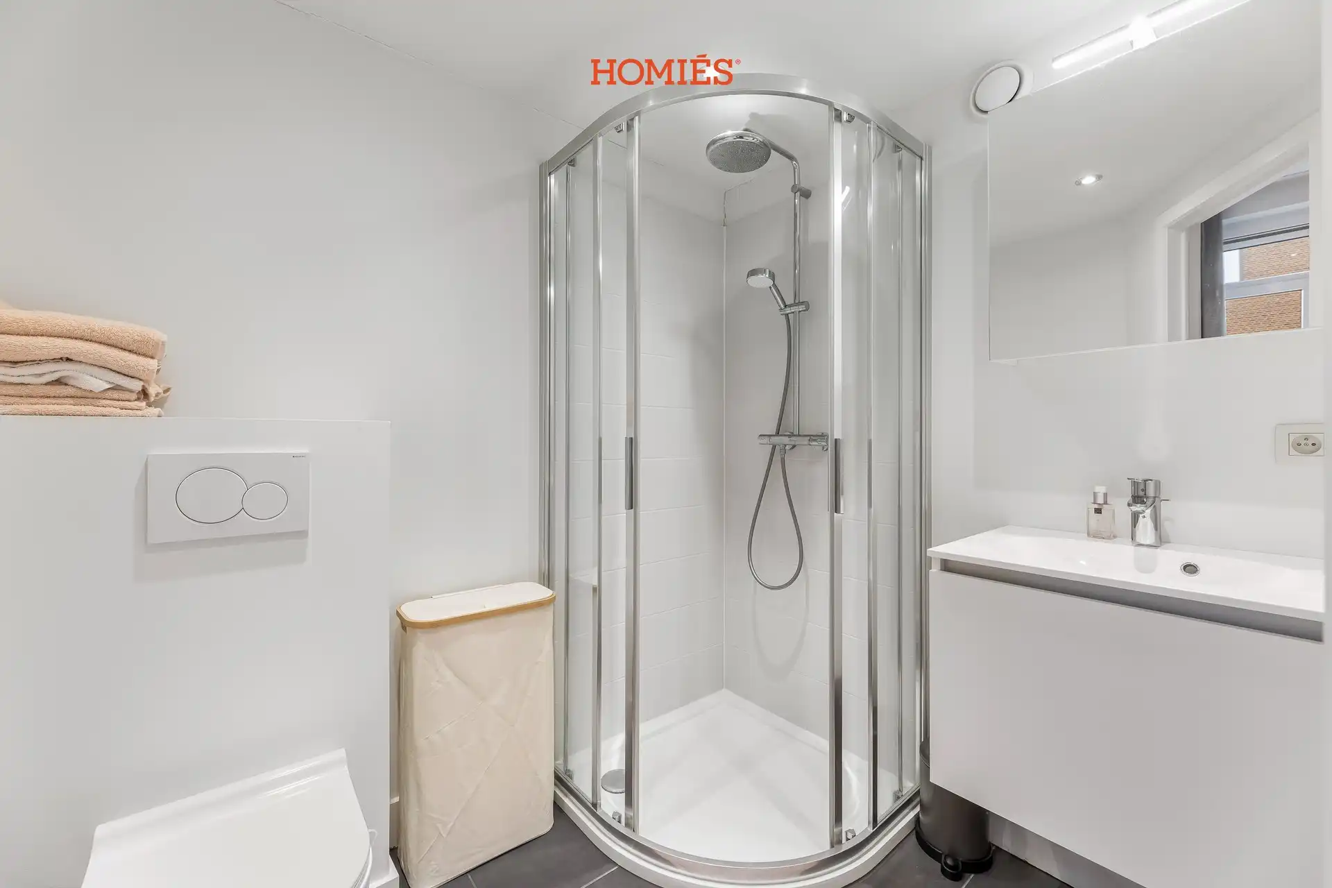 Gezellige studentenkamer eigen sanitair foto 8