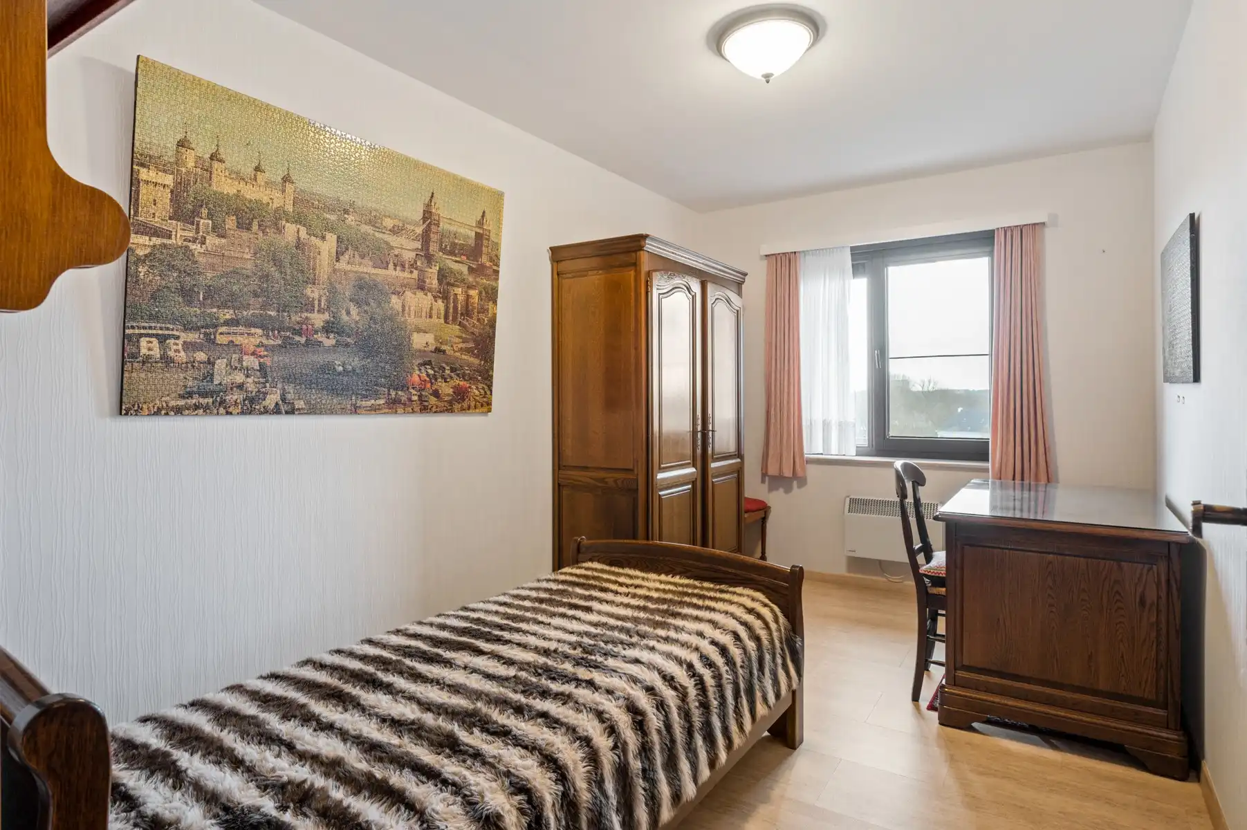 Lichtrijk appartement met panoramisch parkzicht en terras foto 12