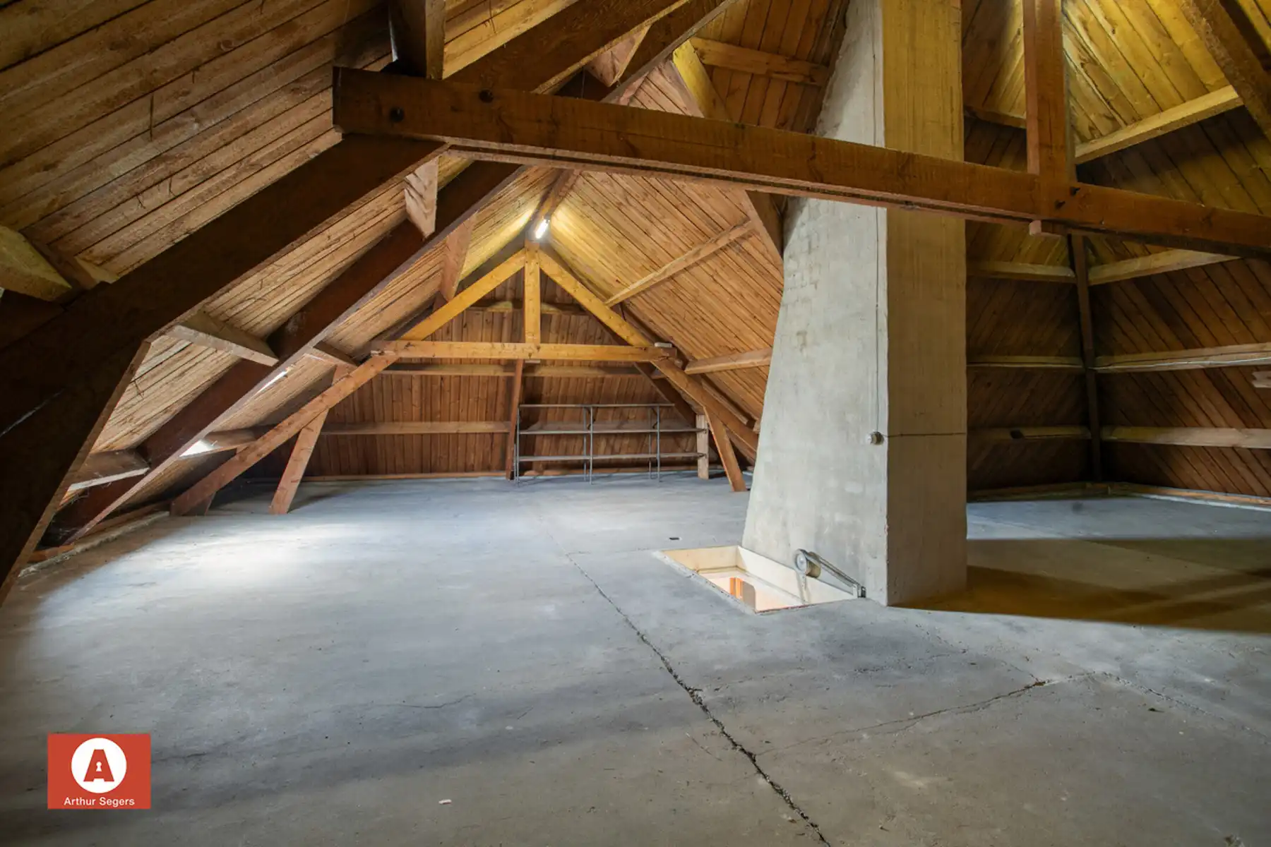 Op te frissen woning in hartje Londerzeel foto 25