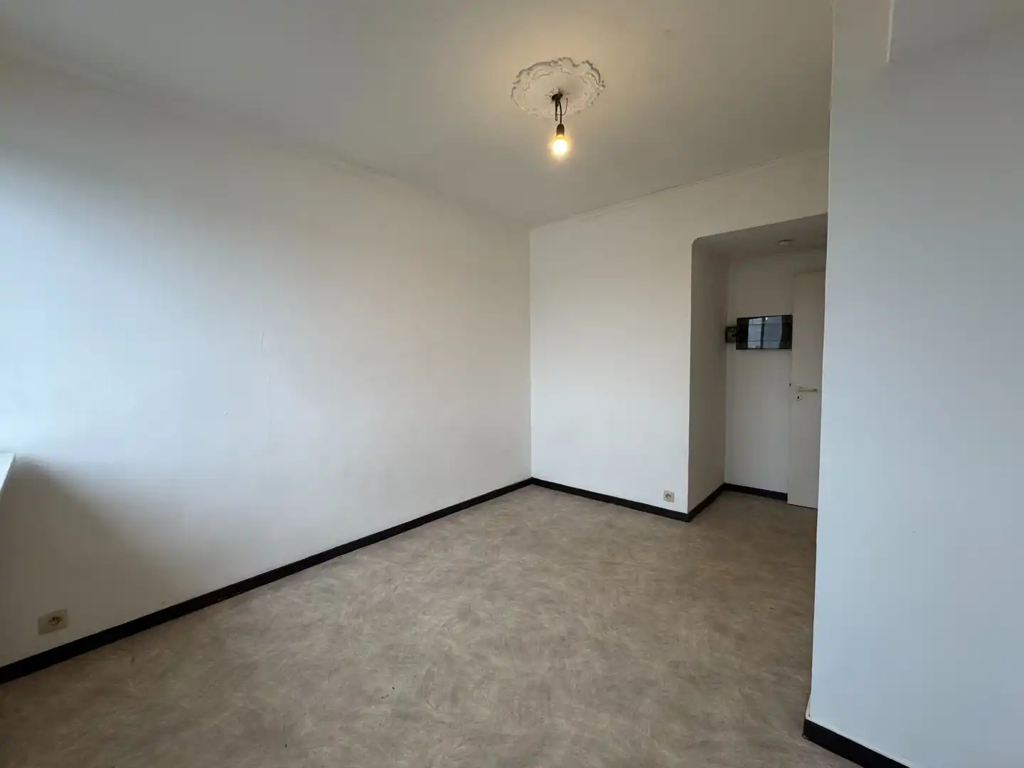 Appartement op het 5de verdiep te huur foto 5
