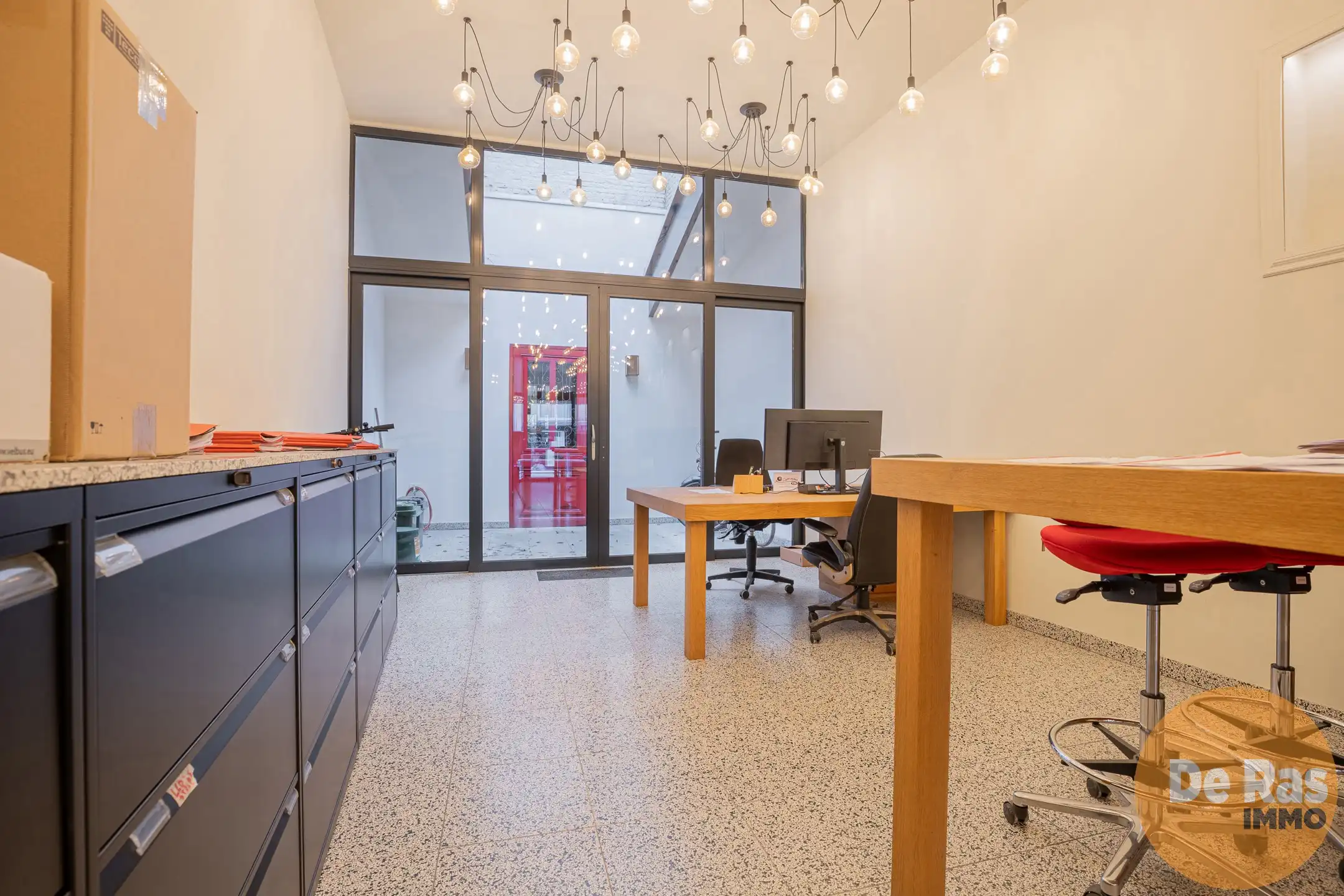 AALST - Kantoorruimte met vernieuwd appartement in centrum foto 7