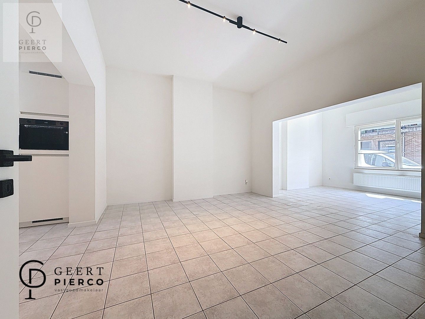 Knap gerenoveerd appartementsgebouw foto 5