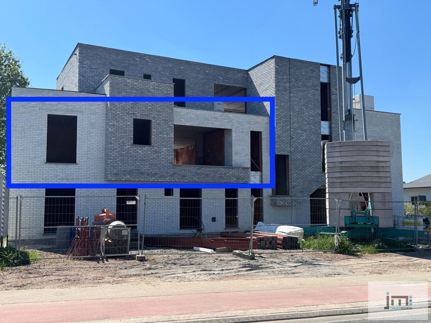 Nieuwbouwappartement met warmtepomp en zonnepanelen. foto {{pictureIndex}}