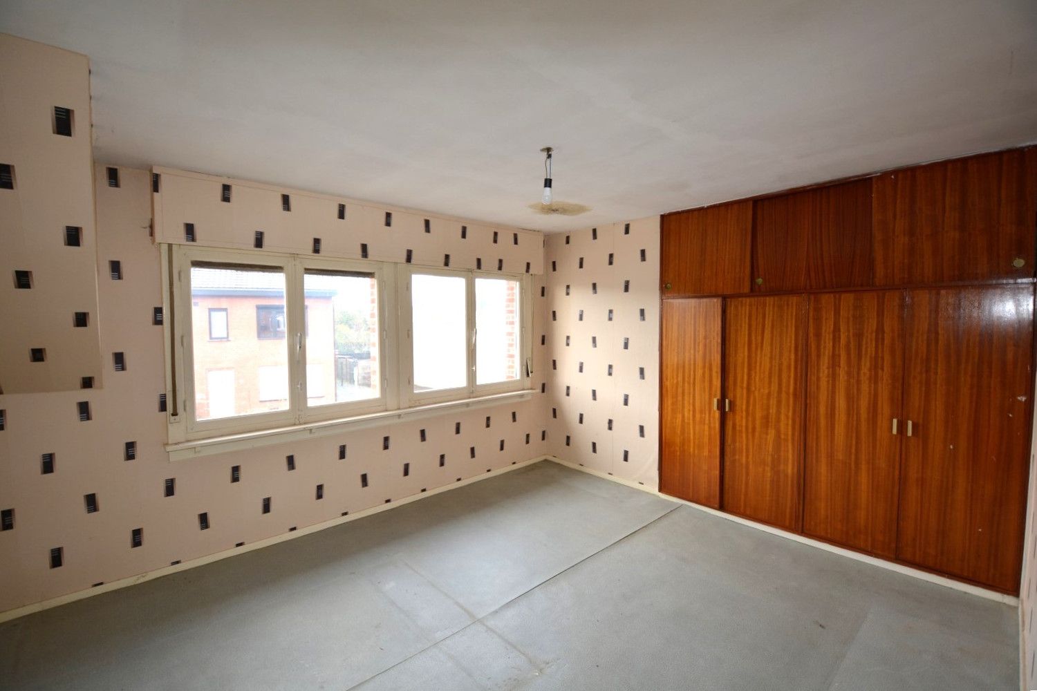 TE RENOVEREN HOB MET 2 SLK, GARAGE EN TUIN! foto 7