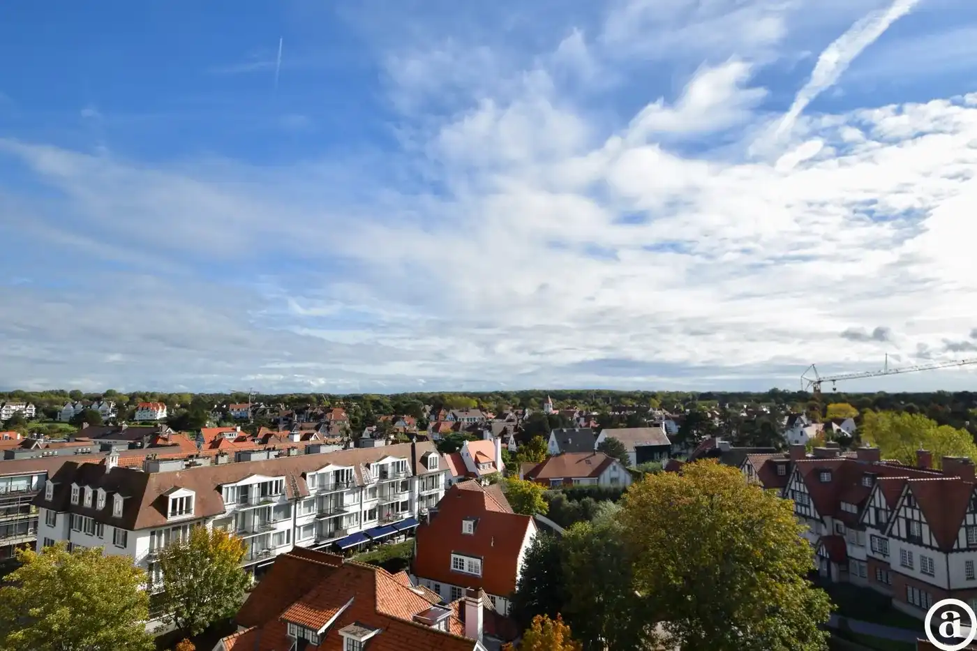 Nieuwbouwappartement gelegen in hartje het Zoute met een prachtig open zicht op de villa's. foto 11