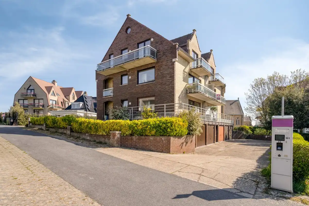 Zongericht appartement met 2 slaapkamers tussen Sint Idesbald en Koksijde (+aankoop garage mogelijk) foto {{pictureIndex}}