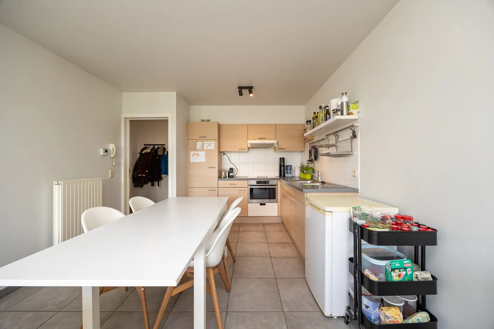 Instapklaar en recent gerenoveerd 2-slaapkamer appartement foto 4