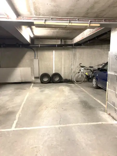 Vernieuwd 2-slaapkamer appartement, met staanplaats en kelderberging foto 19