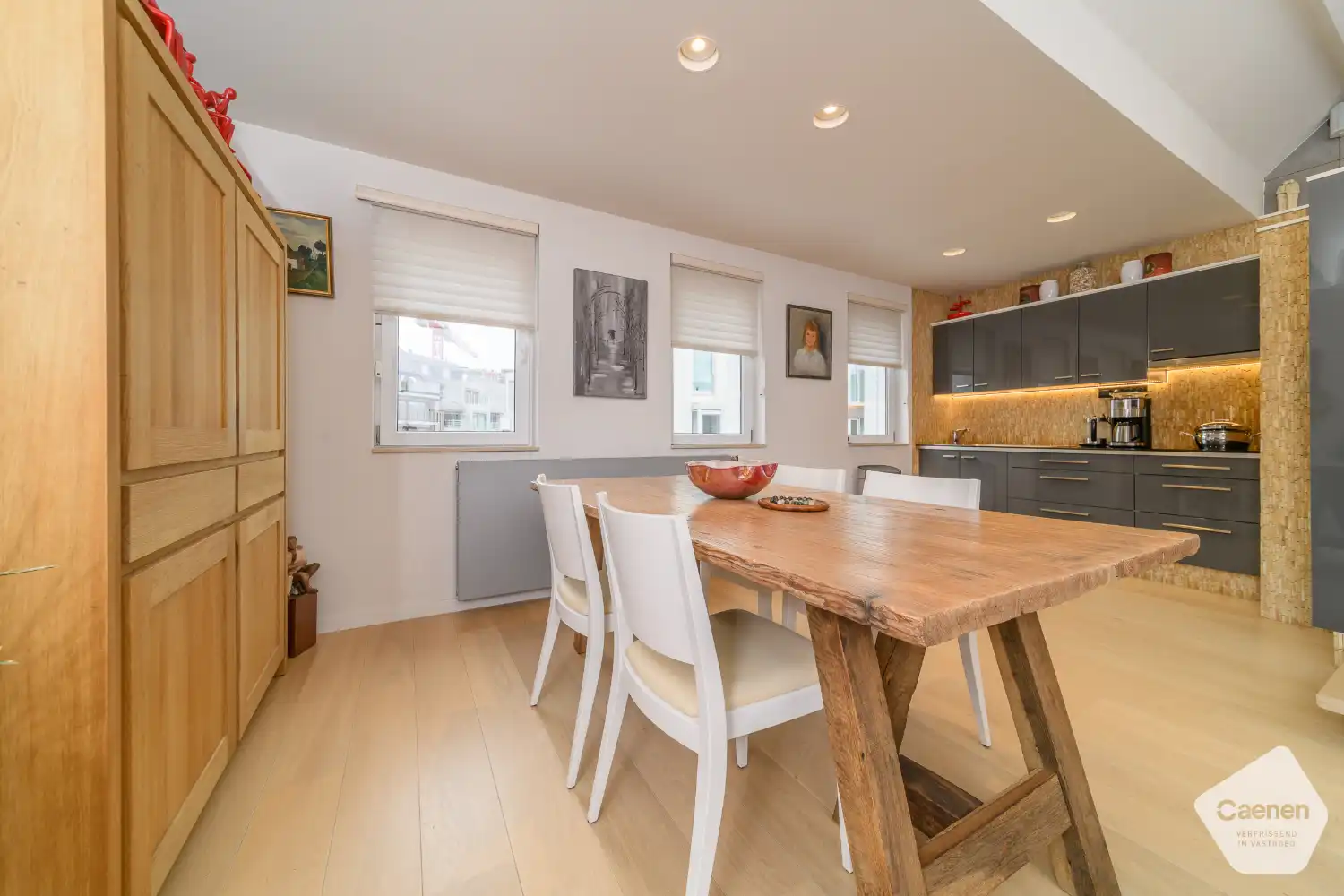 Ruim en lichtrijk appartement te koop in hartje De Panne foto 16