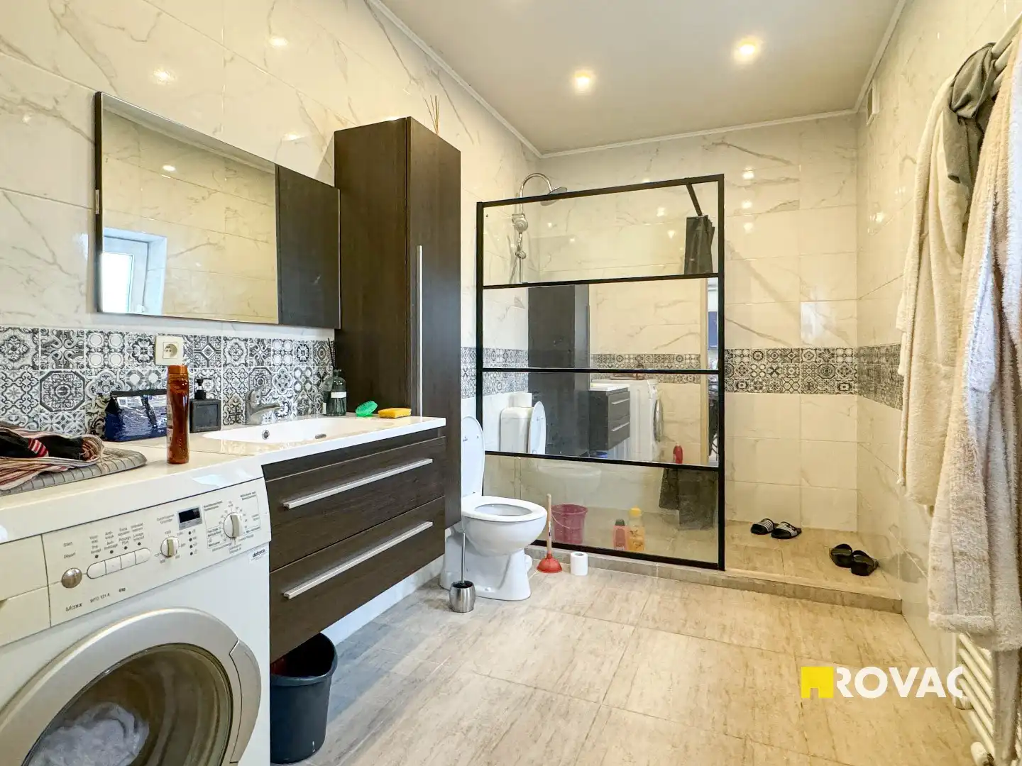 Verder te renoveren woning met mogelijkheden op de grens Izegem - Roeselare foto 5