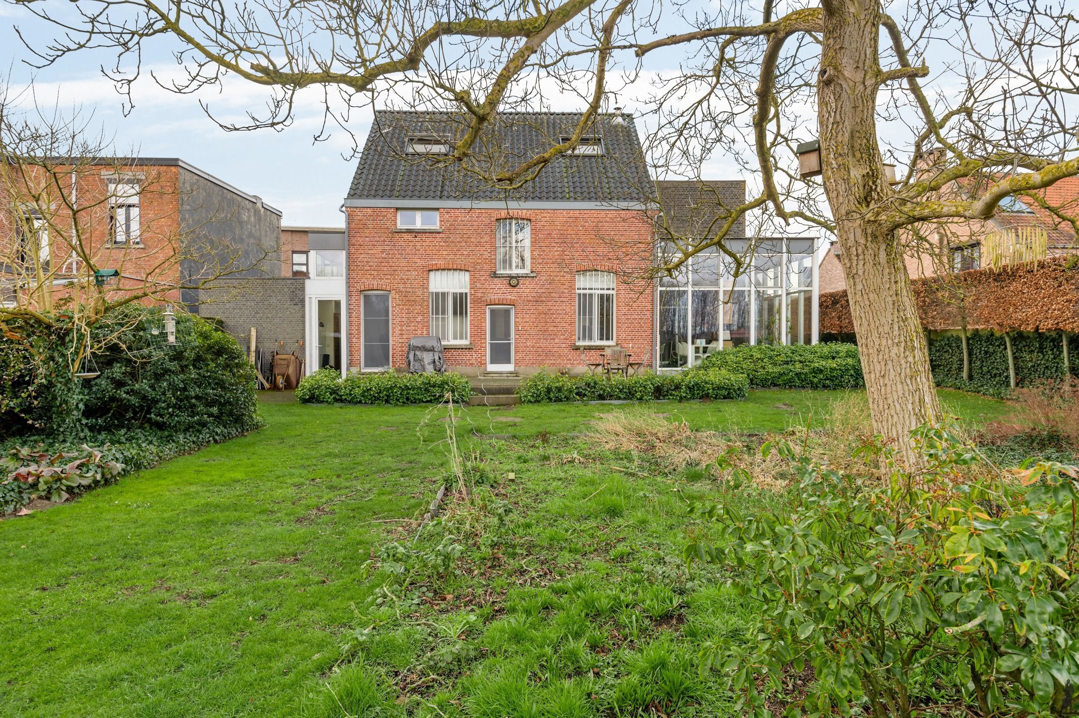 Bijzondere instapklare woning op een prachtig perceel. foto 2