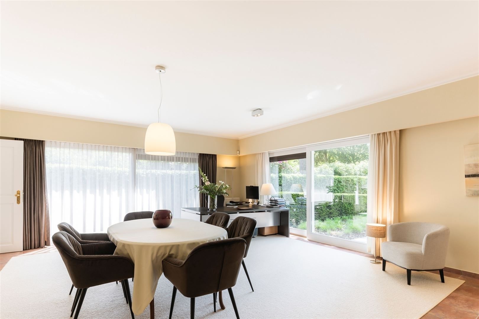 Ruime villa op 1.150 m² in gegeerde woonwijk Vriesdonk foto 17