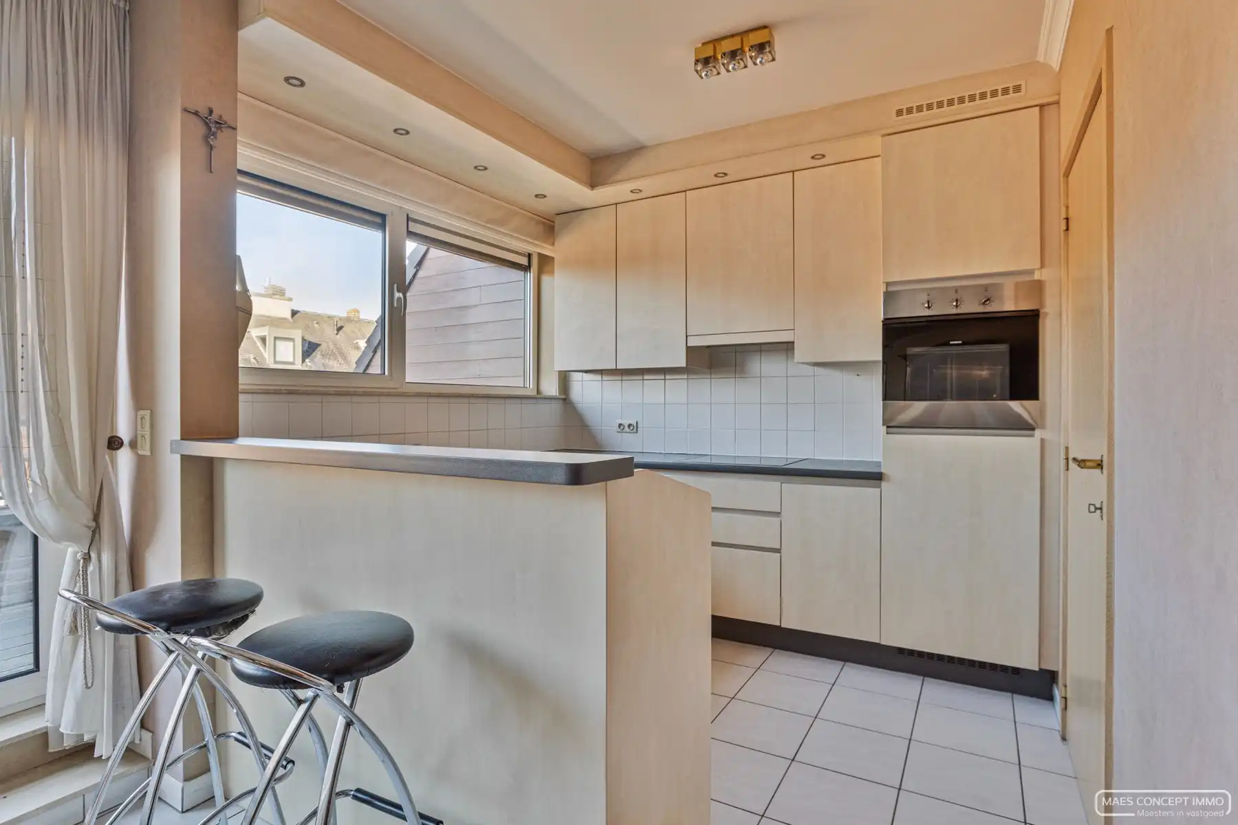 Op te frissen appartement met 2 slaapkamers & 2 ruime terrassen in het hart van Roeselare foto 9