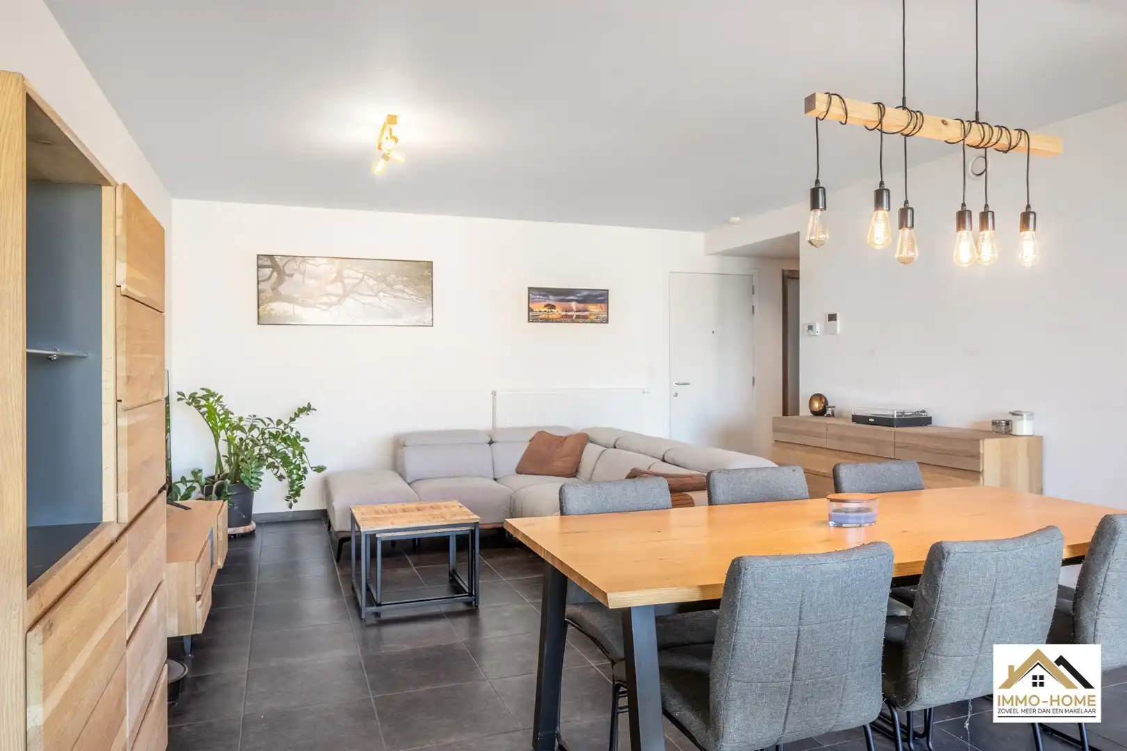 Instapklaar modern appartement met autostaanplaats foto 8