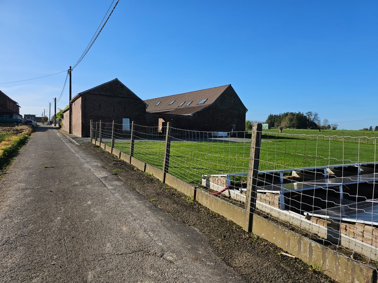 Mooi gelegen hoeve met vakantielogies foto 2