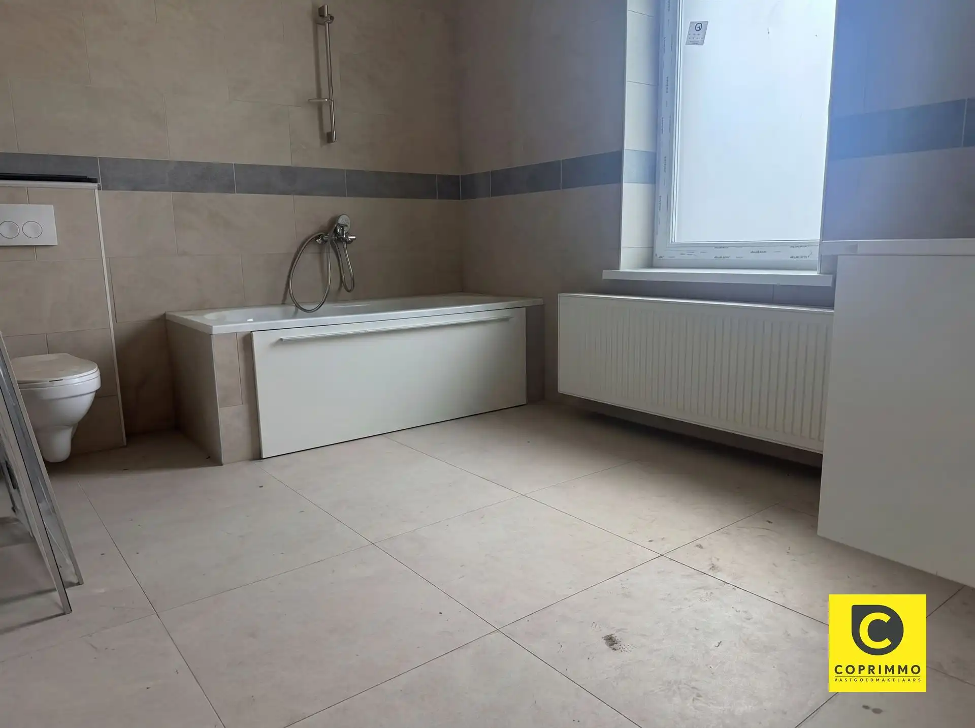 Te renoveren woning met tal van mogelijkheden foto 5