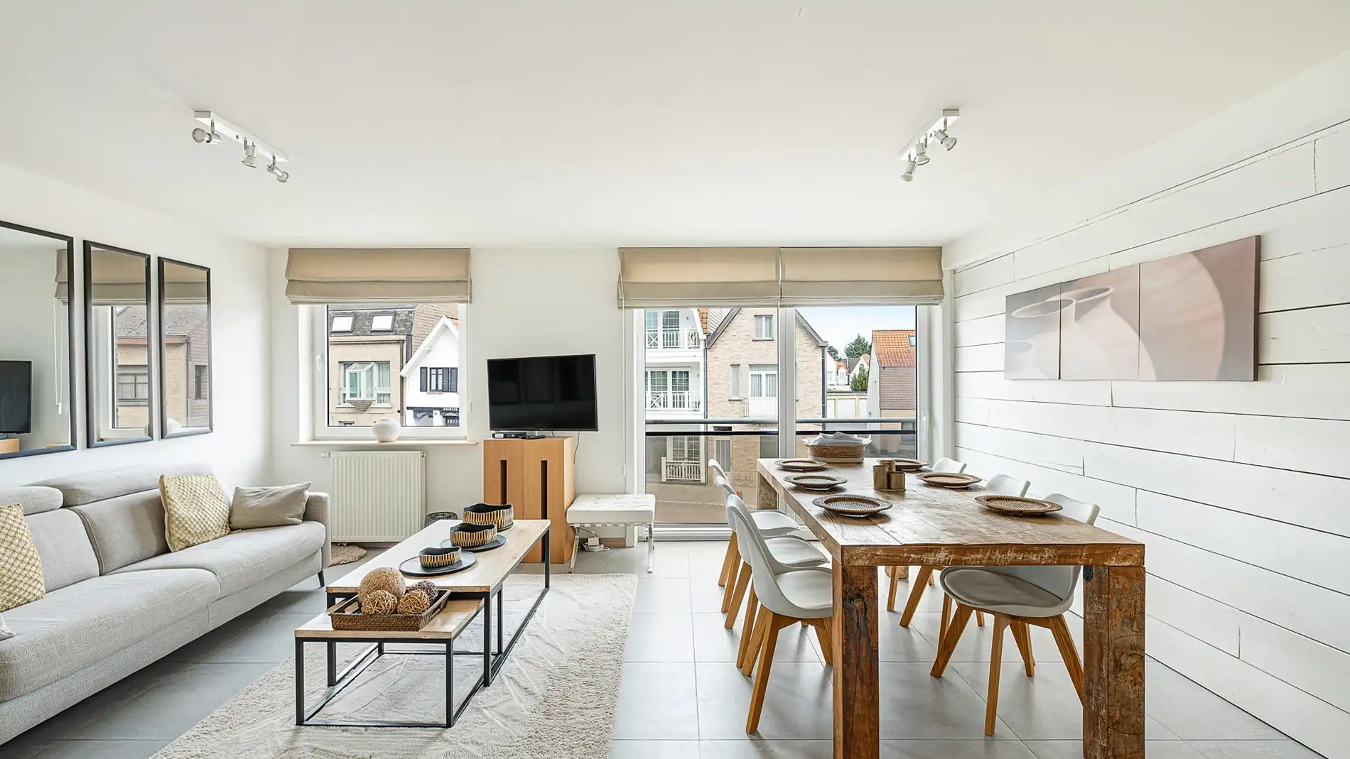 Breed appartement met 2 slpks. in centrum Knokke foto 3