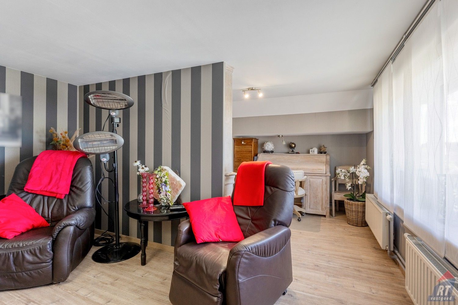 Instapklare open bebouwing met tuin op het zuidwesten en 4 slaapkamers foto 19