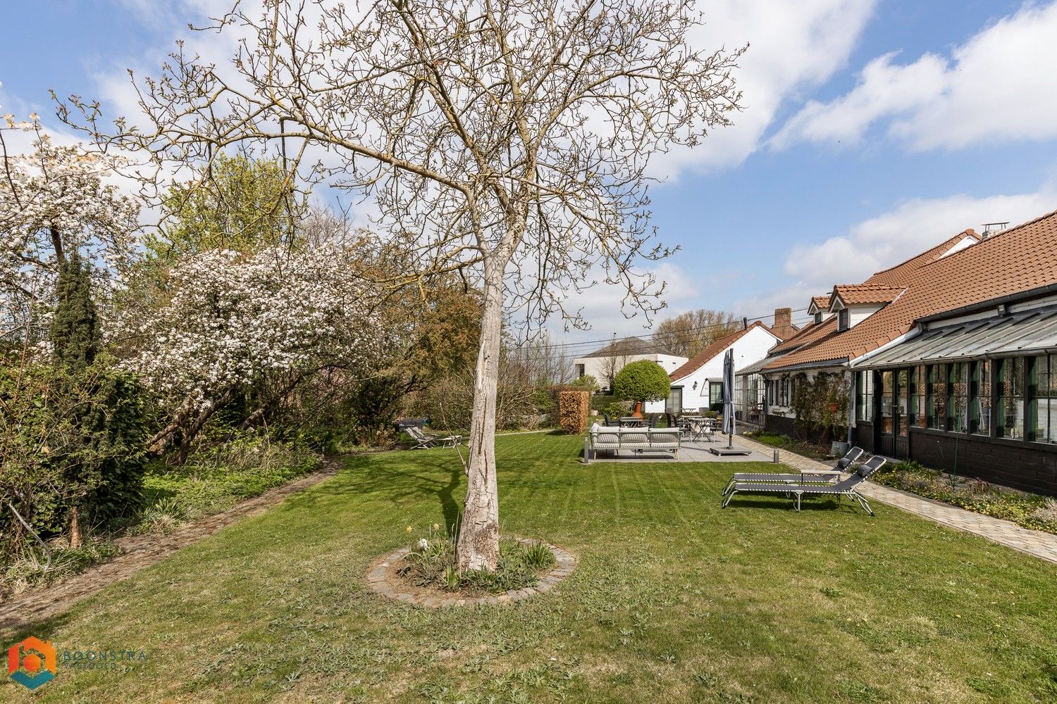 Recent gerenoveerde hoeve met 4 (à 5) slpkrs foto 37