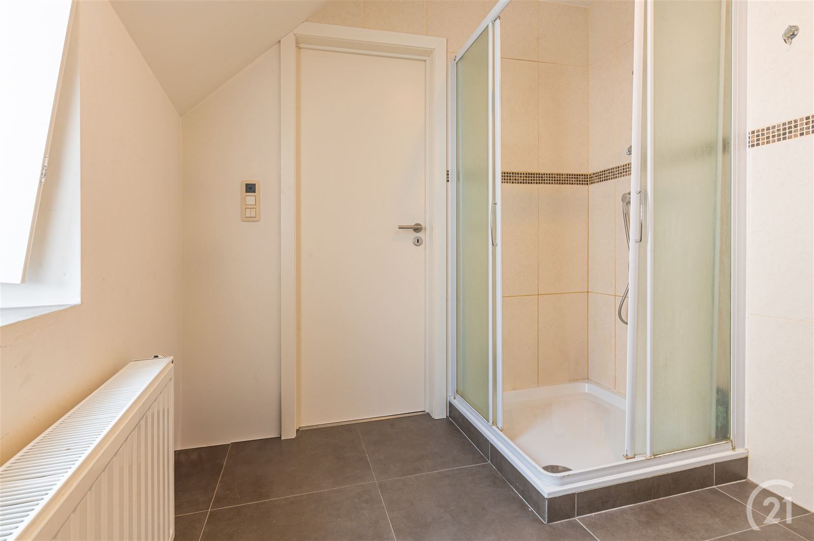Prachtig commercieel pand (B&B EN  appartement) EN privé woning foto 13