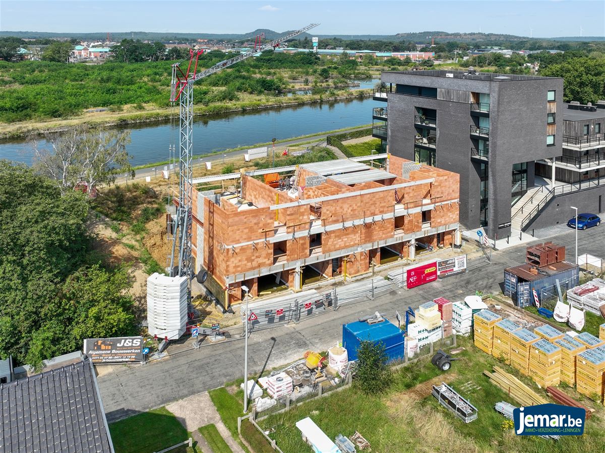 Exclusieve Nieuwbouwwoningen met Panoramisch Uitzicht aan de Zuid-Willemvaart!  foto {{pictureIndex}}