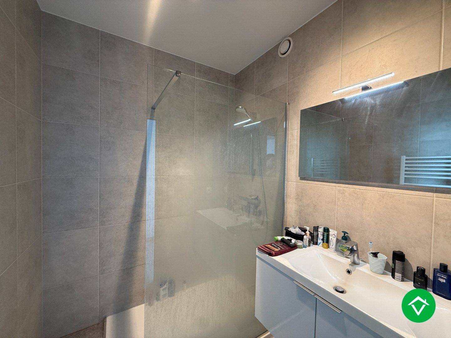 Prachtig dakappartement met twee slaapkamers, garage en twee terrassen met fenomenaal uitzicht te Roeselare foto 15