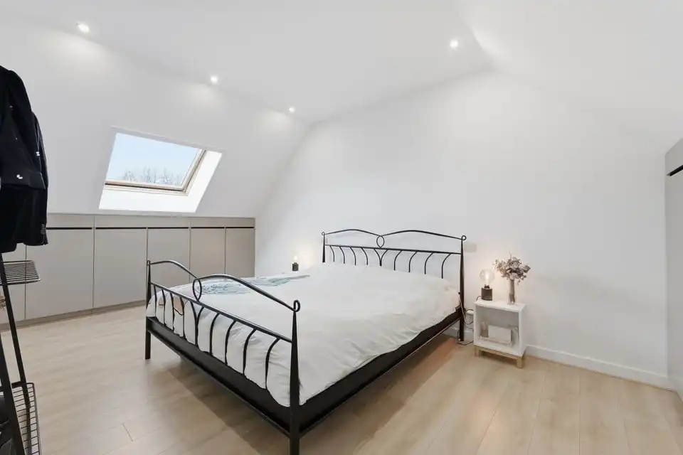 KNAP APPARTEMENT MET 3 SLKS EN EEN RUIM TERRAS IN BILZEN-HOESELT foto 26