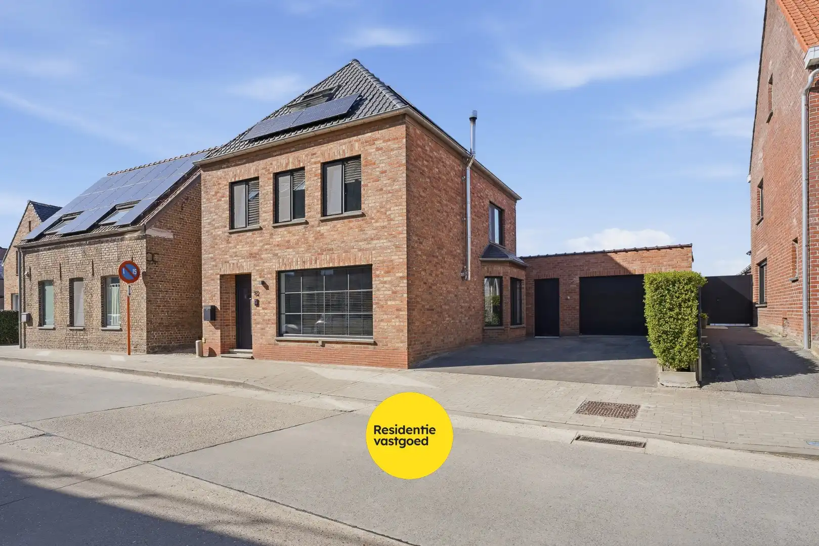 Volledig gerenoveerde alleenstaande woning op toplocatie in Zedelgem foto 27
