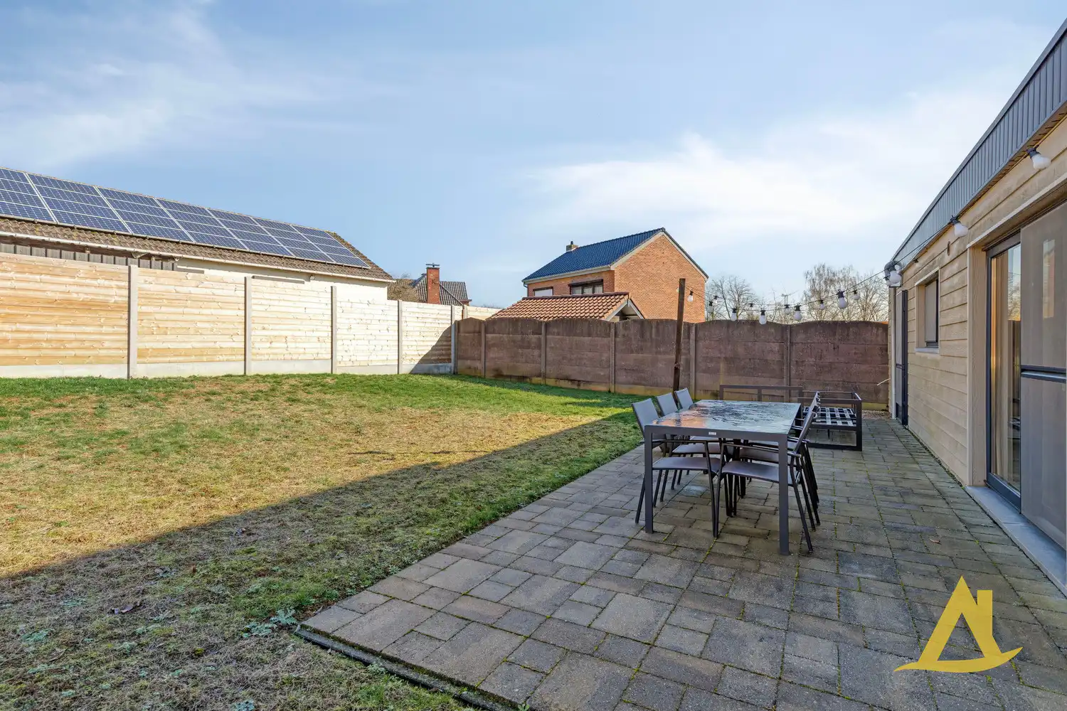 ZEER RUSTIG GELEGEN, INSTAPKLARE HOB, TE LUMMEN! foto 17