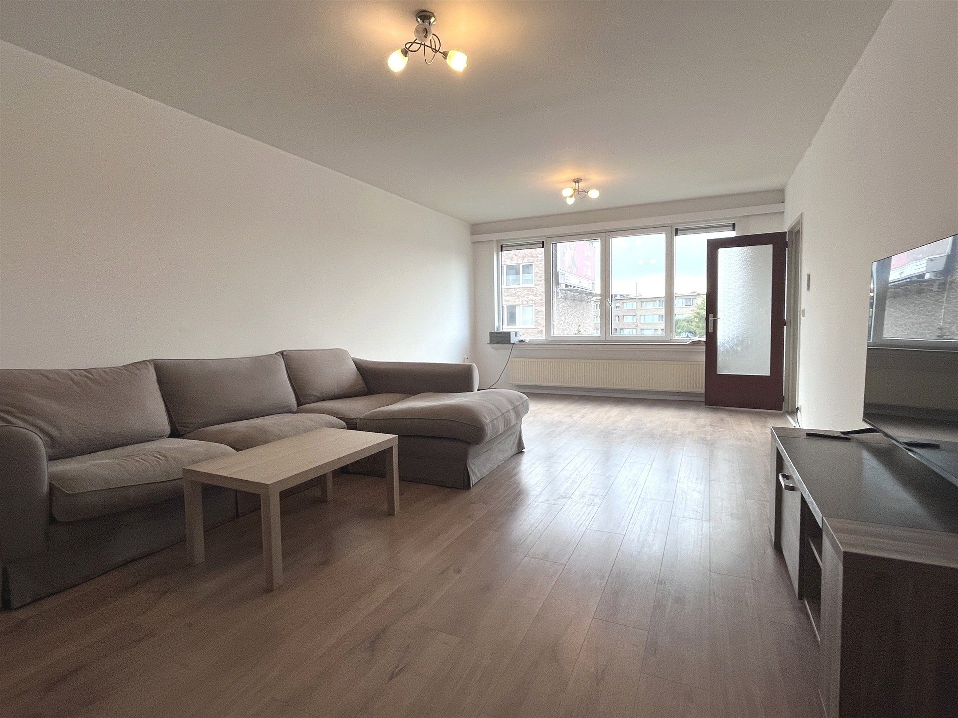 Fijn appartement met 2 slaapkamer en terras  foto 2