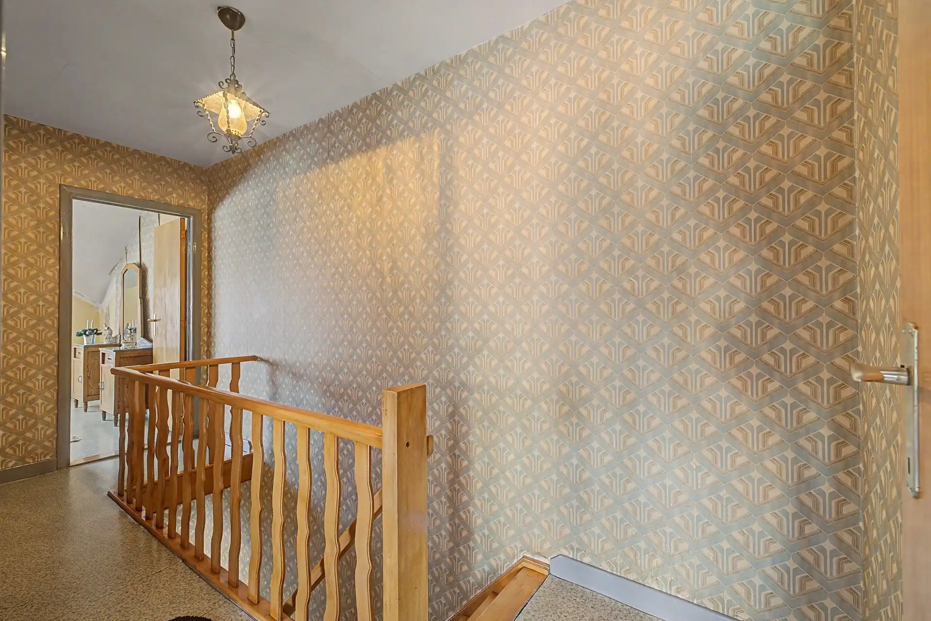 Te renoveren gezinswoning met garage en tuin nabij het centrum van De Klinge foto 14